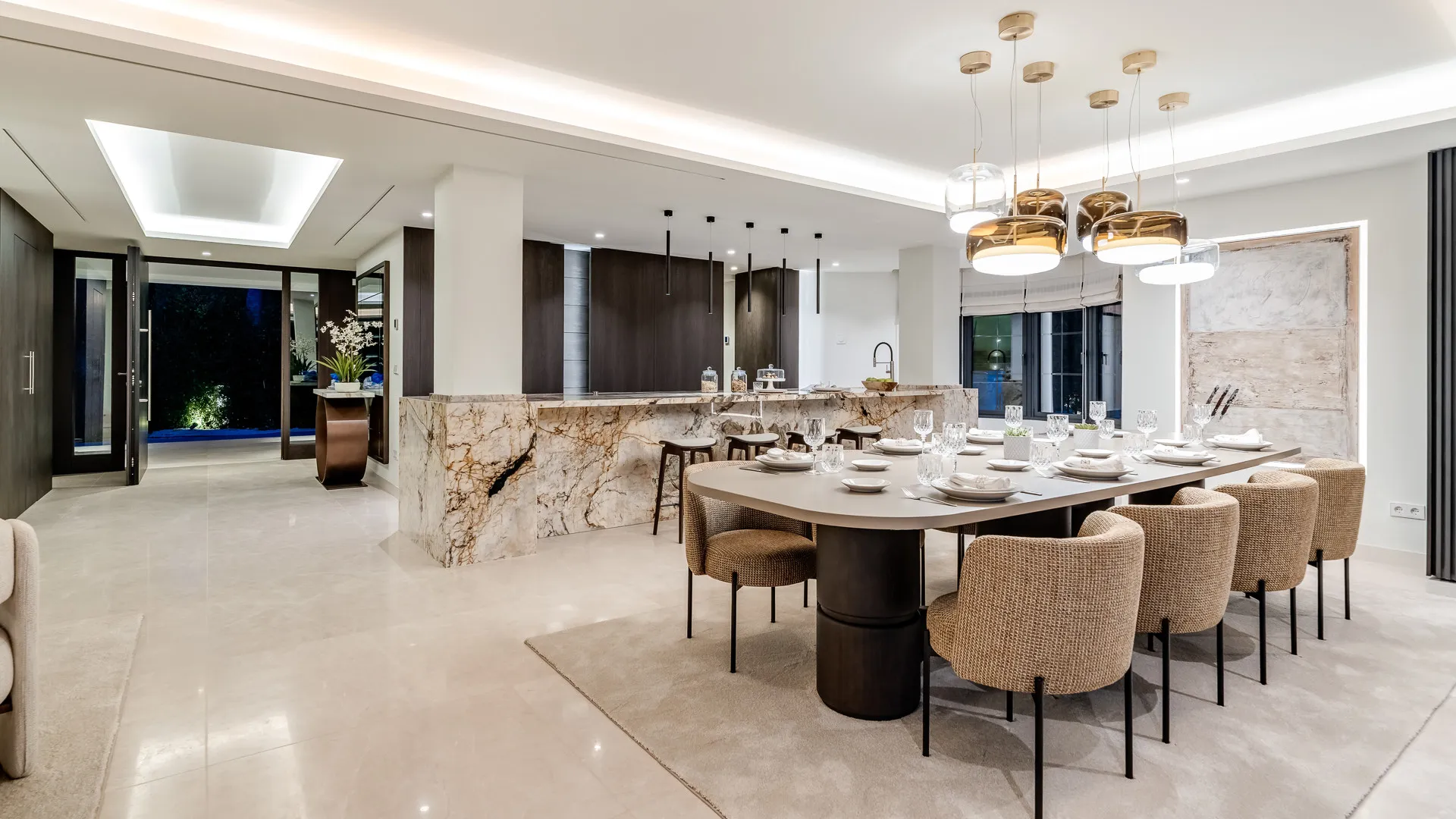 Villa con 6 dormitorios en venta en Las Brisas