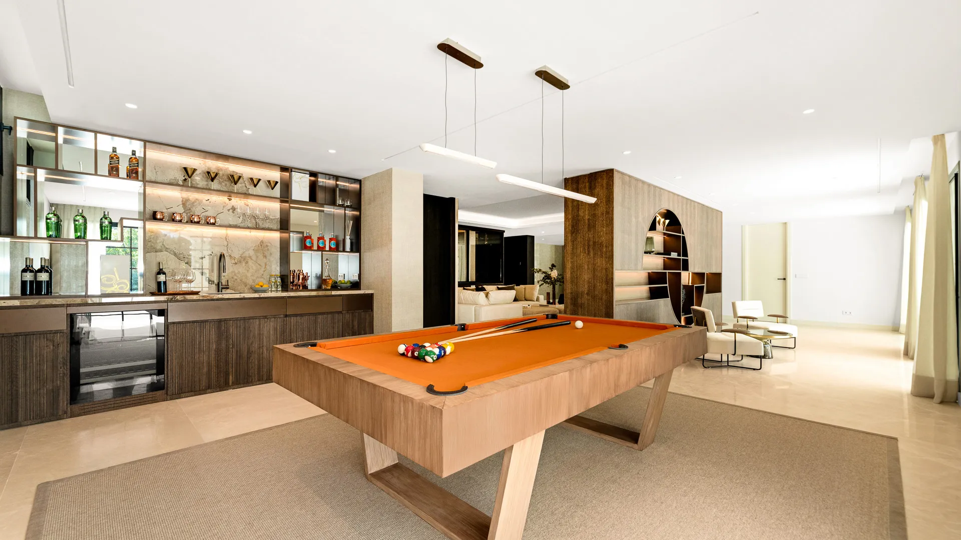 Villa con 6 dormitorios en venta en Las Brisas