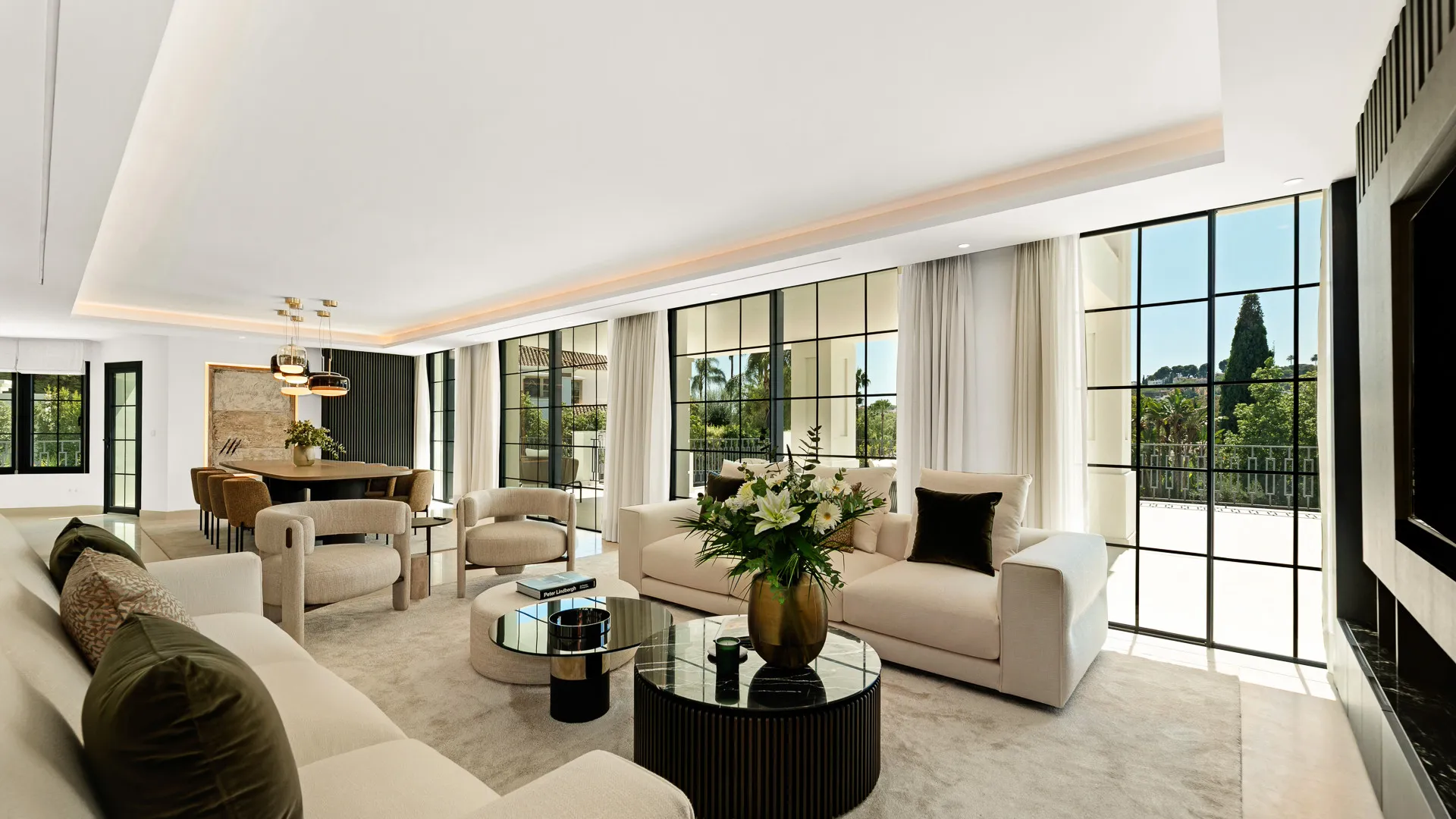 Villa con 6 dormitorios en venta en Las Brisas