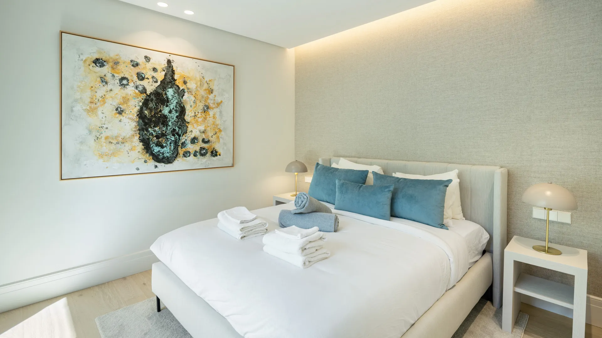 Monte Halcones 7 bedrooms villa for sale