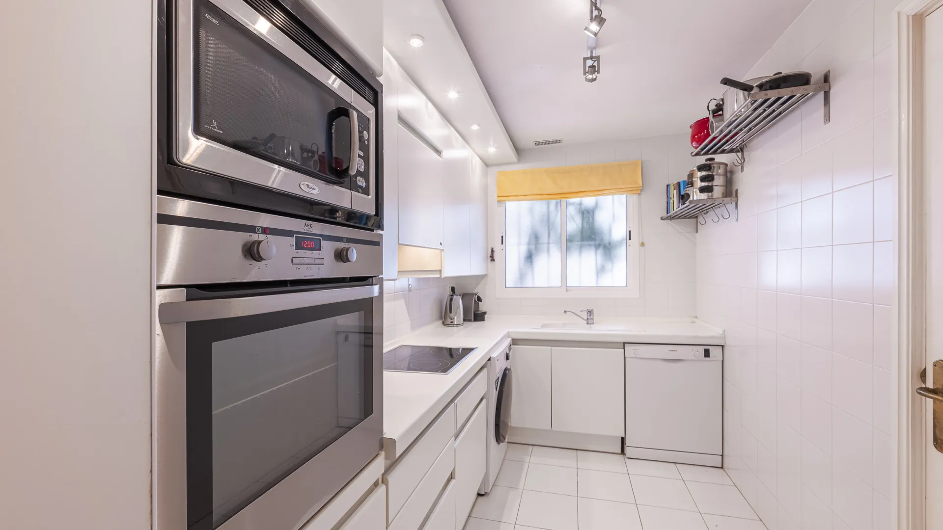 For sale Ancon Sierra IV apartment with 2 bedrooms