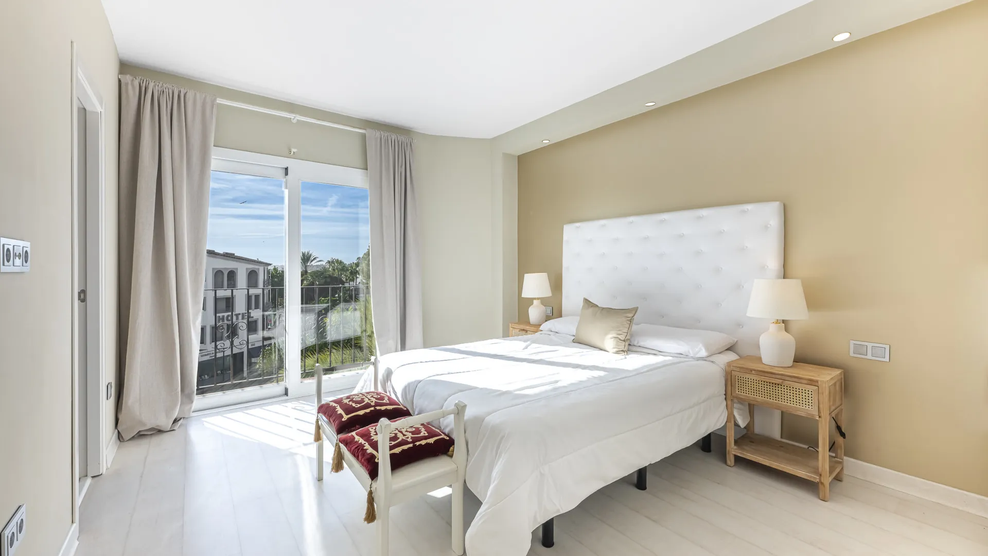 3 bedrooms apartment in Marbella - Puerto Banus for sale