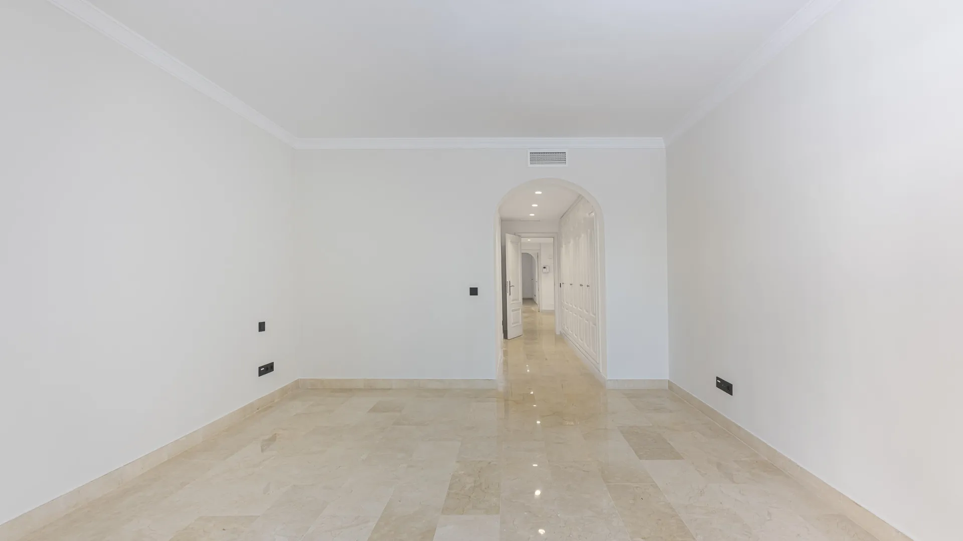 Ground floor apartment for sale in Montebello Hills