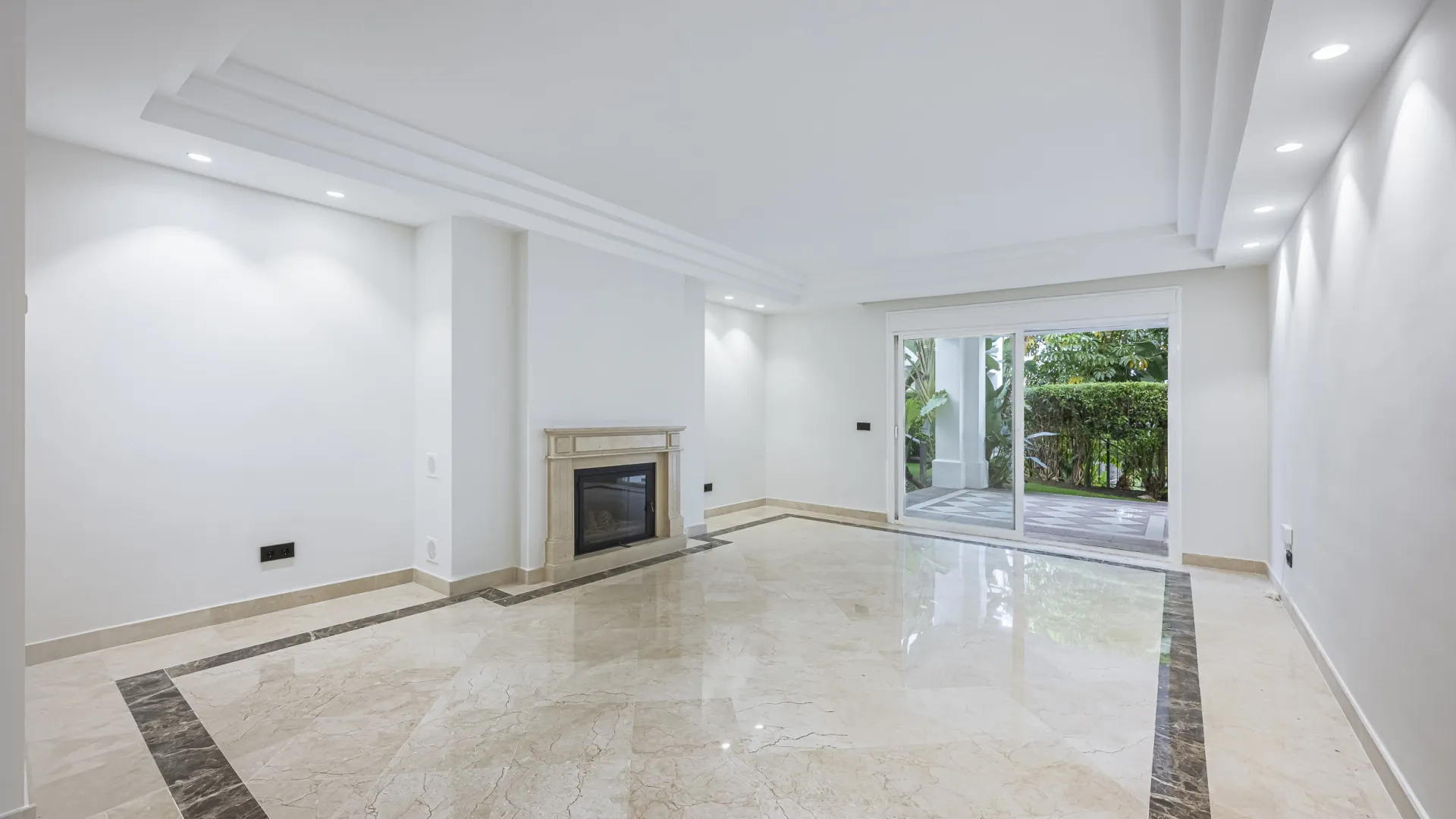 Ground floor apartment for sale in Montebello Hills