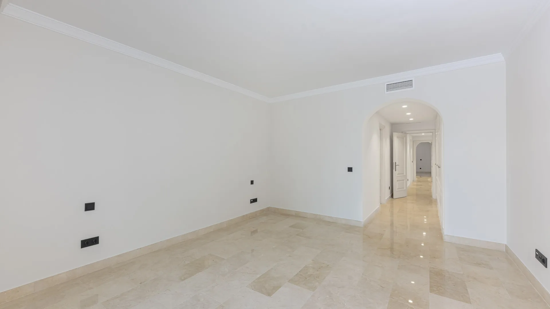 Ground floor apartment for sale in Montebello Hills