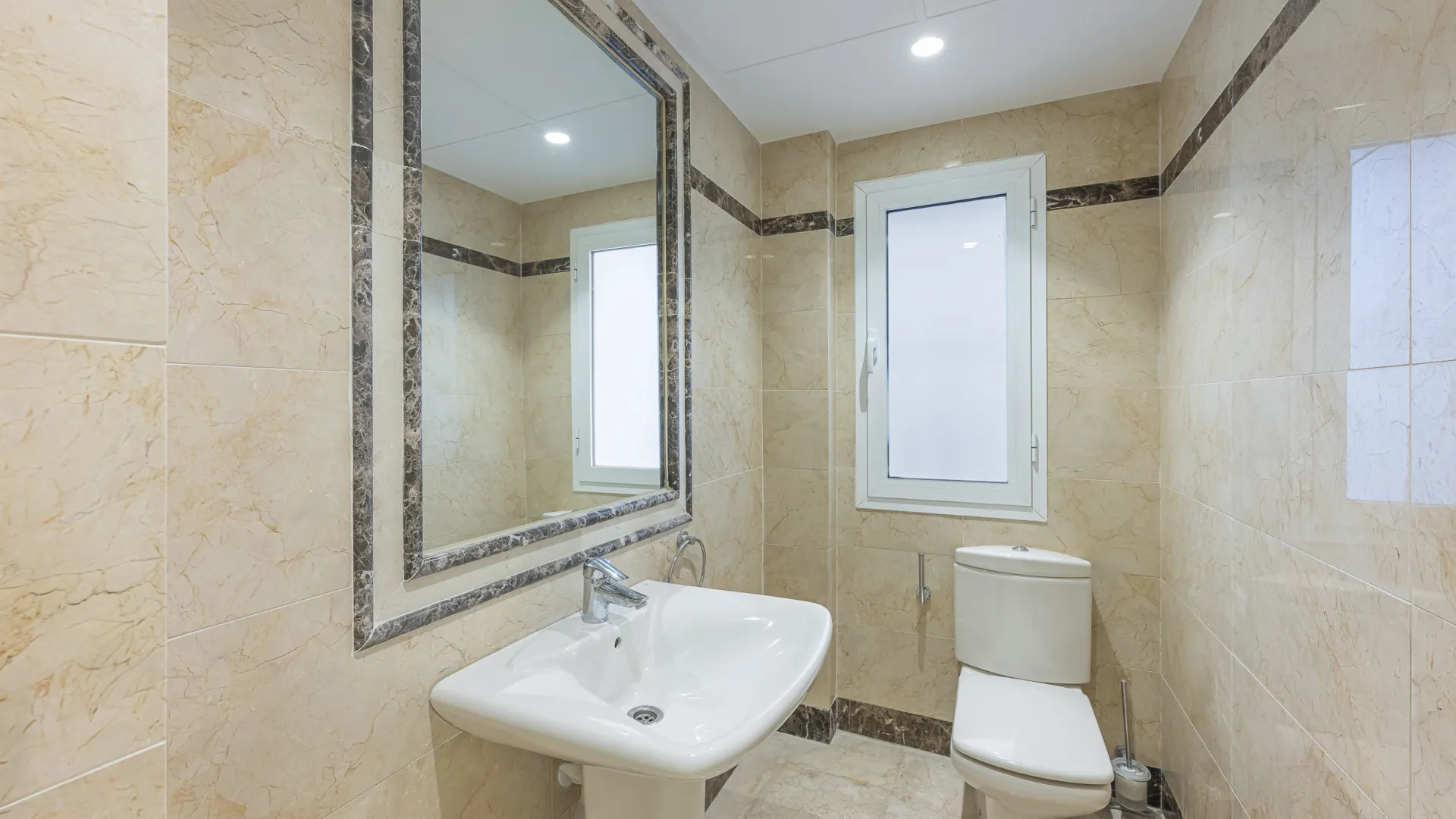 Ground floor apartment for sale in Montebello Hills