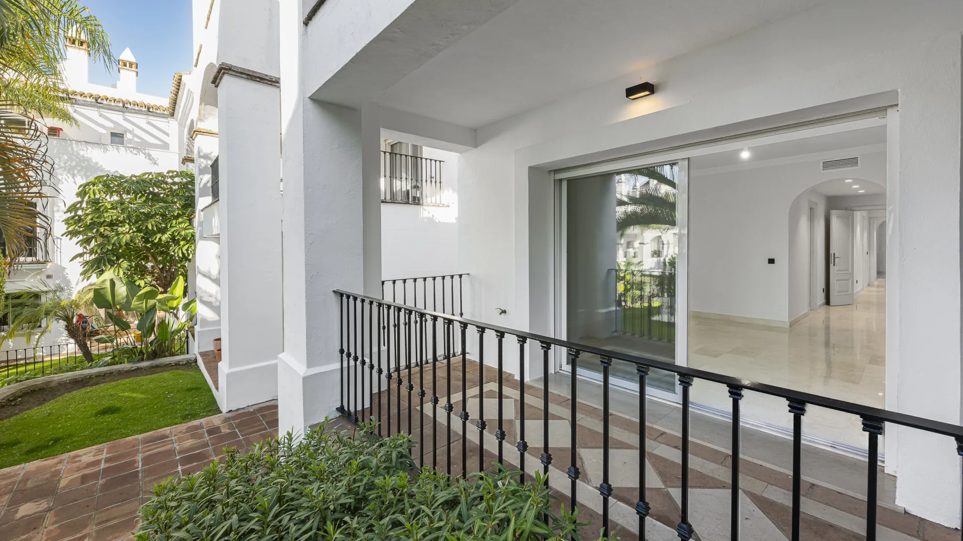 Ground floor apartment for sale in Montebello Hills