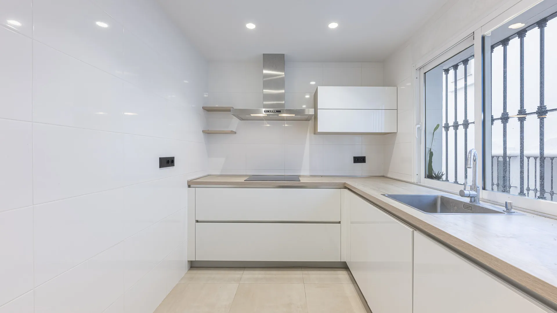 Ground floor apartment for sale in Montebello Hills