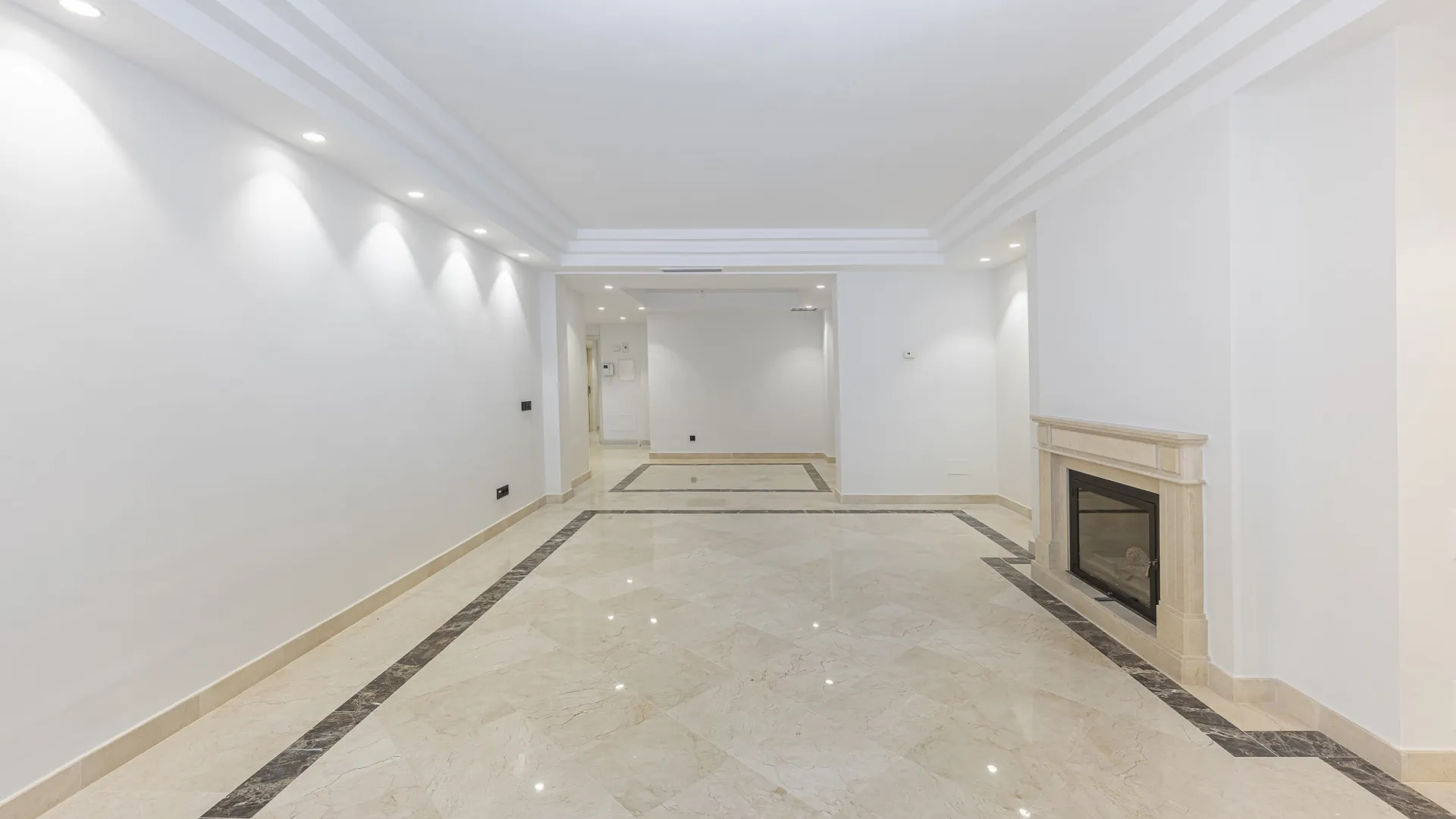 Ground floor apartment for sale in Montebello Hills