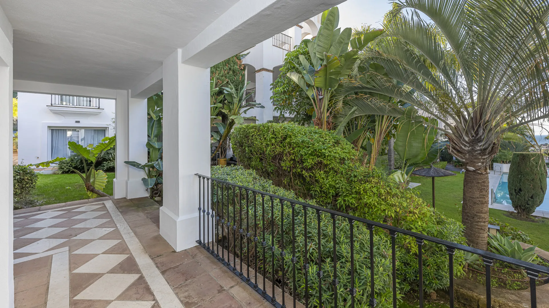 Ground floor apartment for sale in Montebello Hills