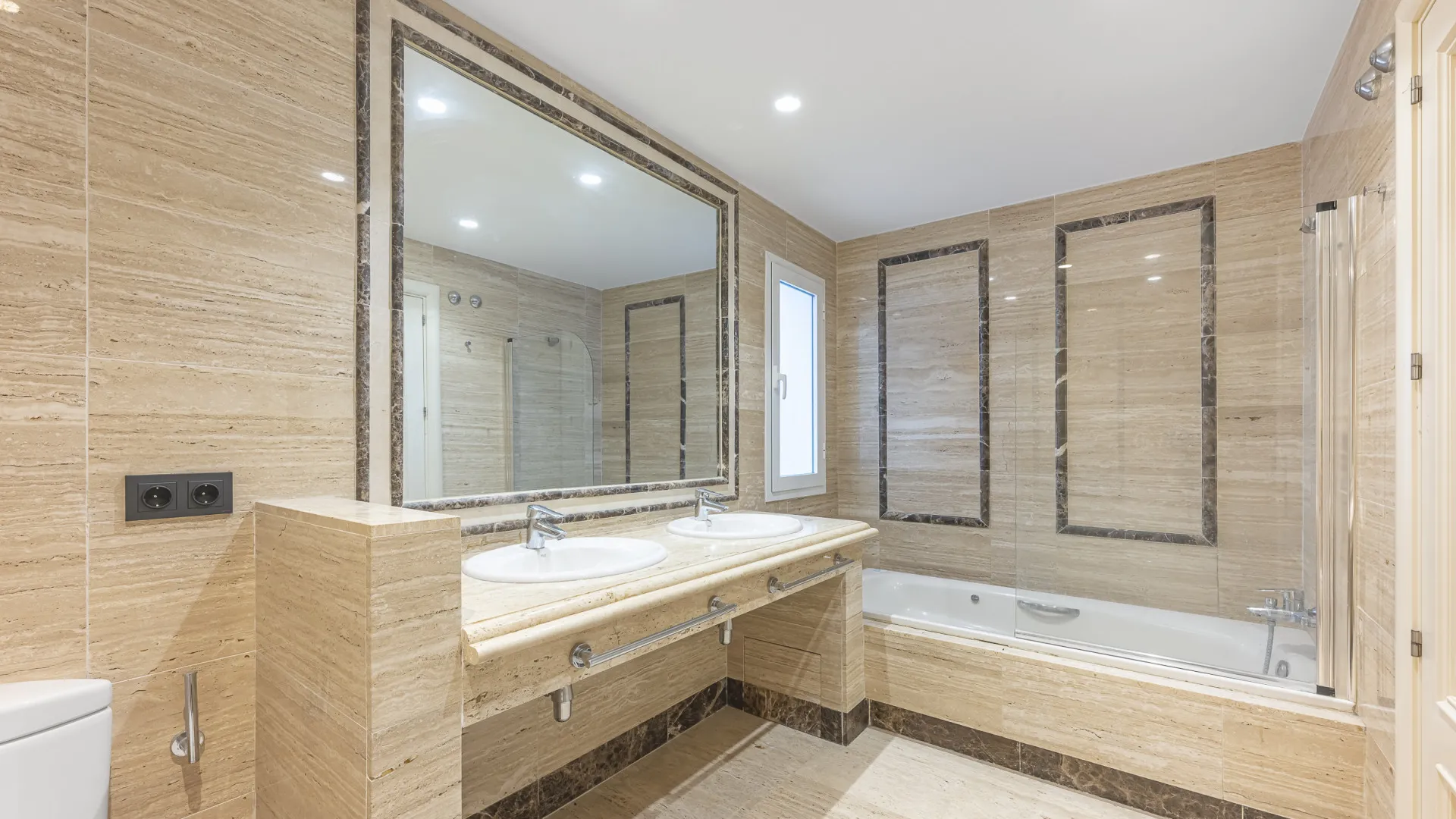 Ground floor apartment for sale in Montebello Hills