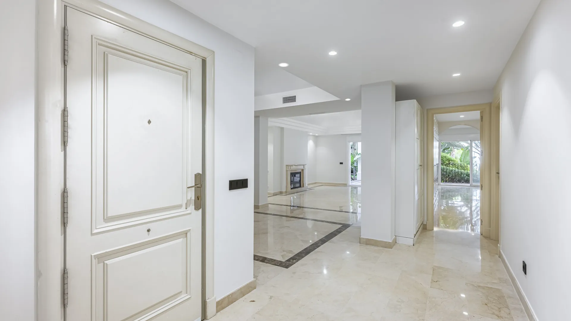 Ground floor apartment for sale in Montebello Hills