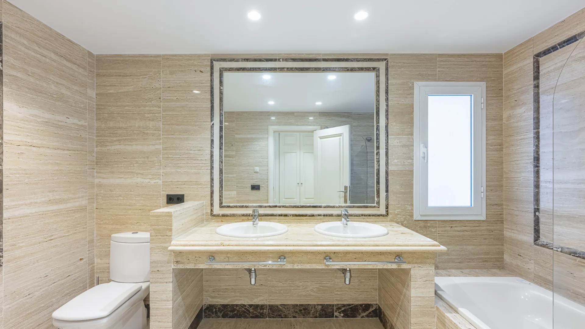 Ground floor apartment for sale in Montebello Hills