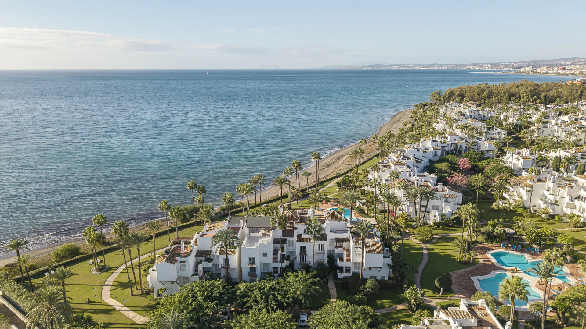 Apartamento planta baja de 3 dormitorios en venta en Alcazaba Beach