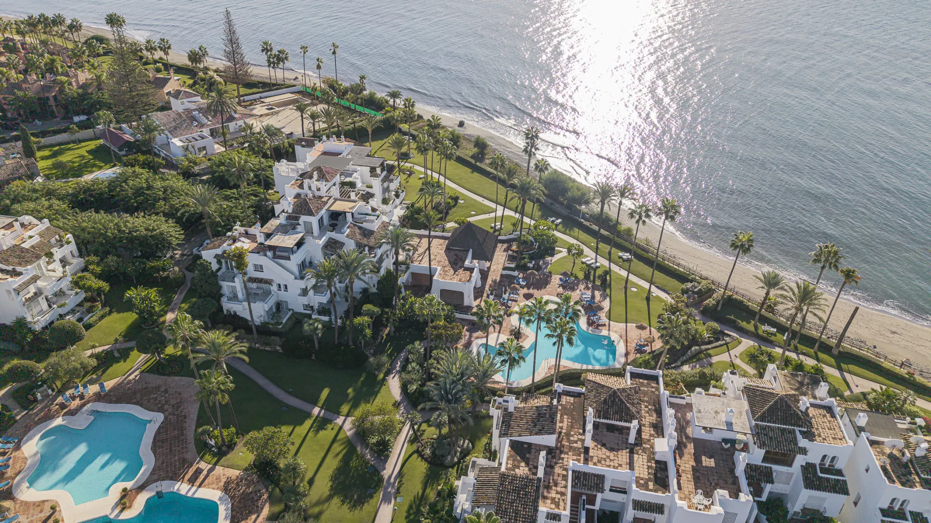 Apartamento planta baja de 3 dormitorios en venta en Alcazaba Beach