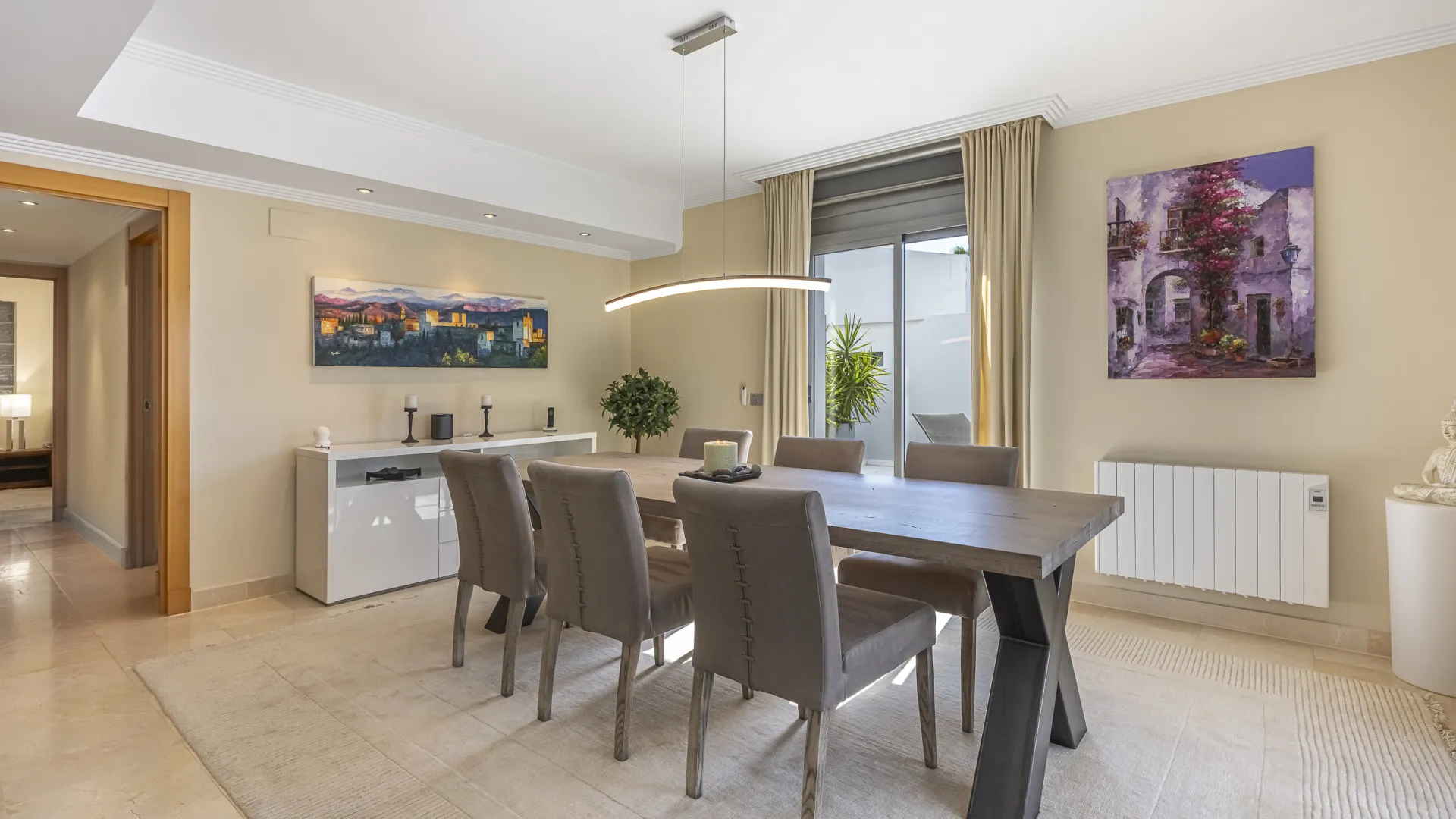 Penthouse with 2 bedrooms for sale in Benahavis