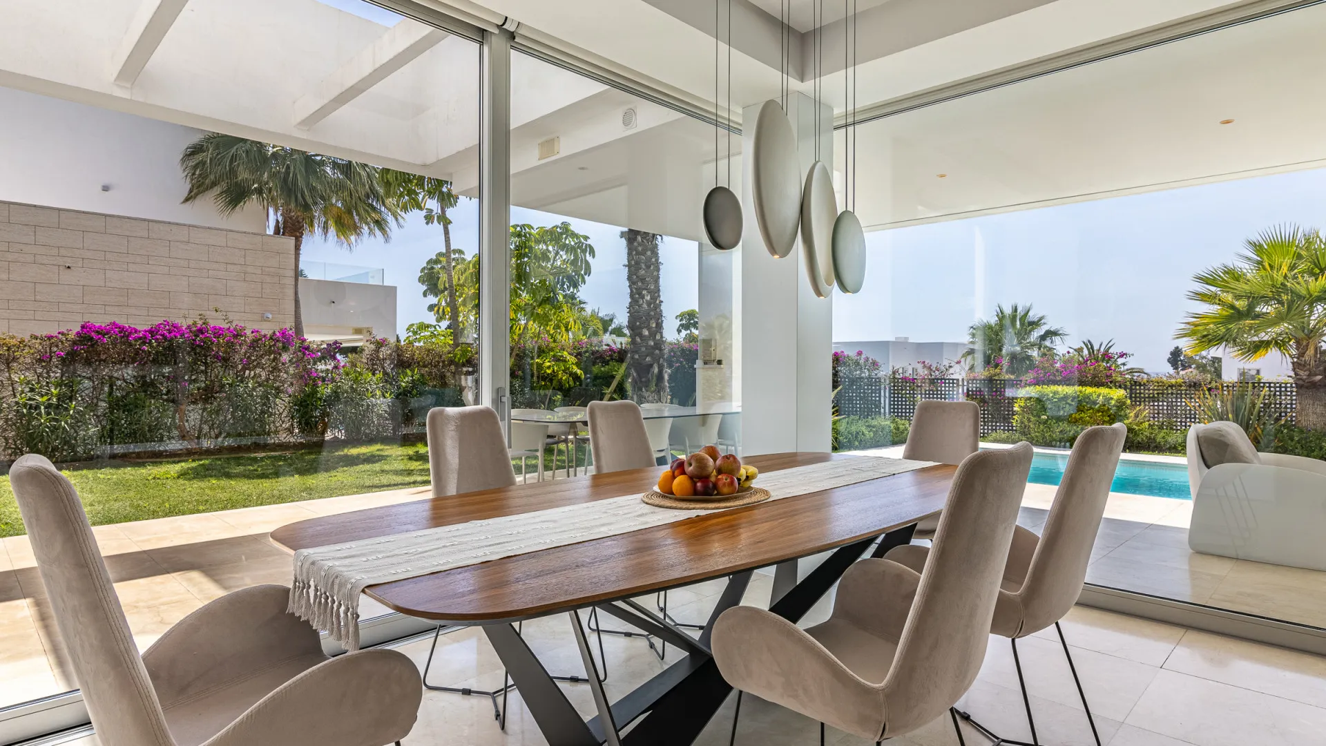 Buy villa in Rio Real