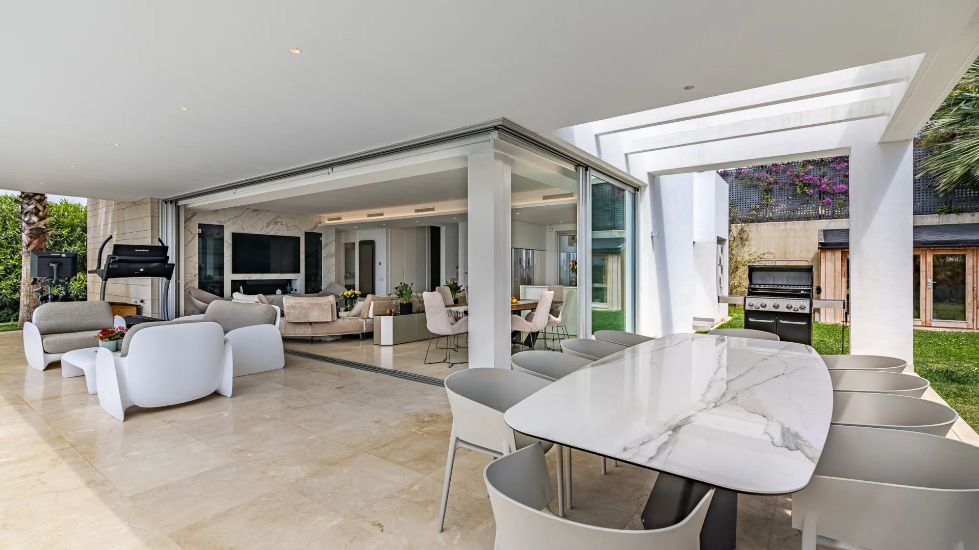 Buy villa in Rio Real