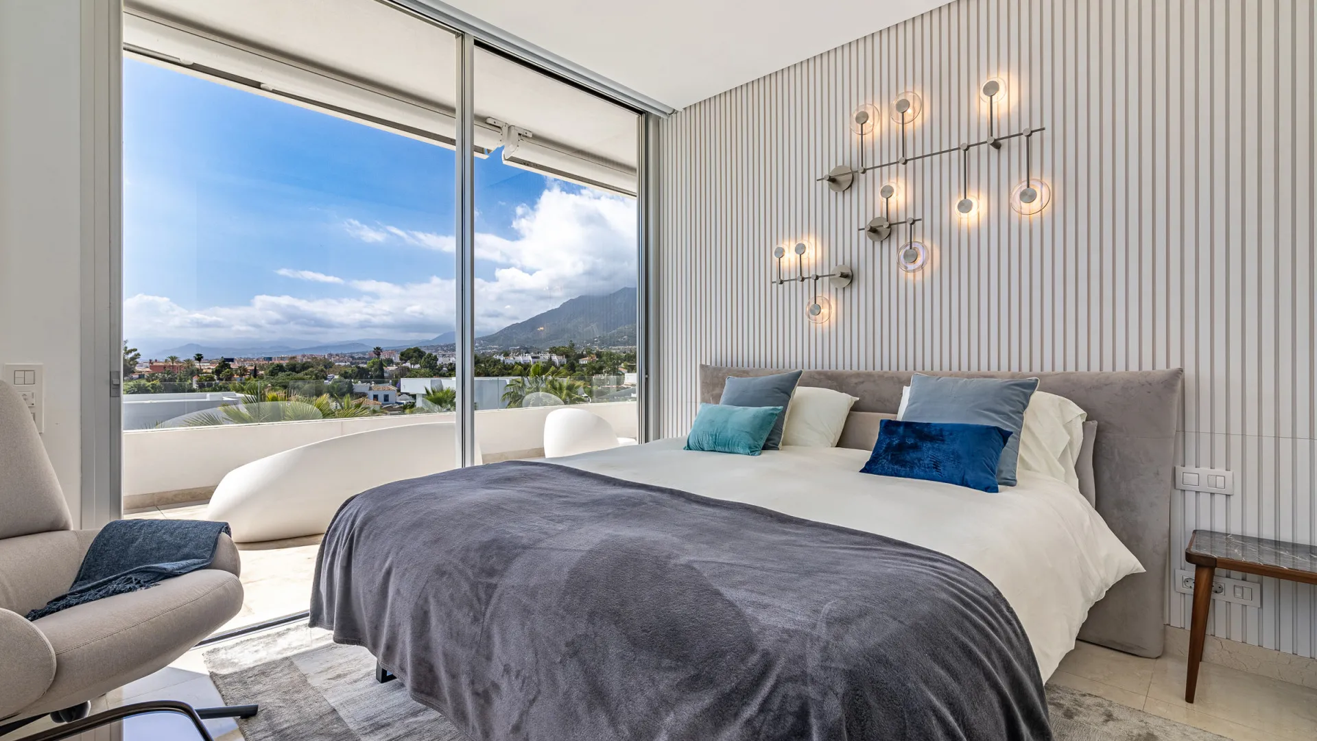 Buy villa in Rio Real