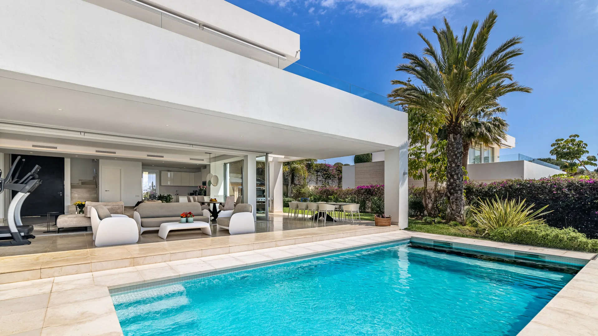 Buy villa in Rio Real