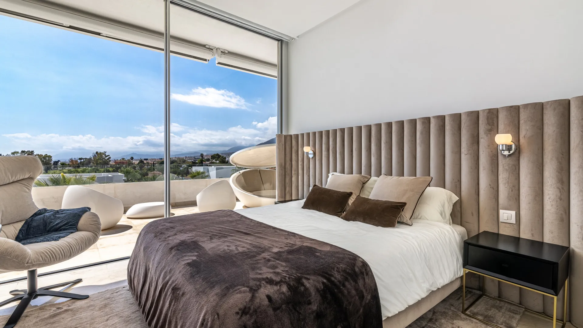 Buy villa in Rio Real