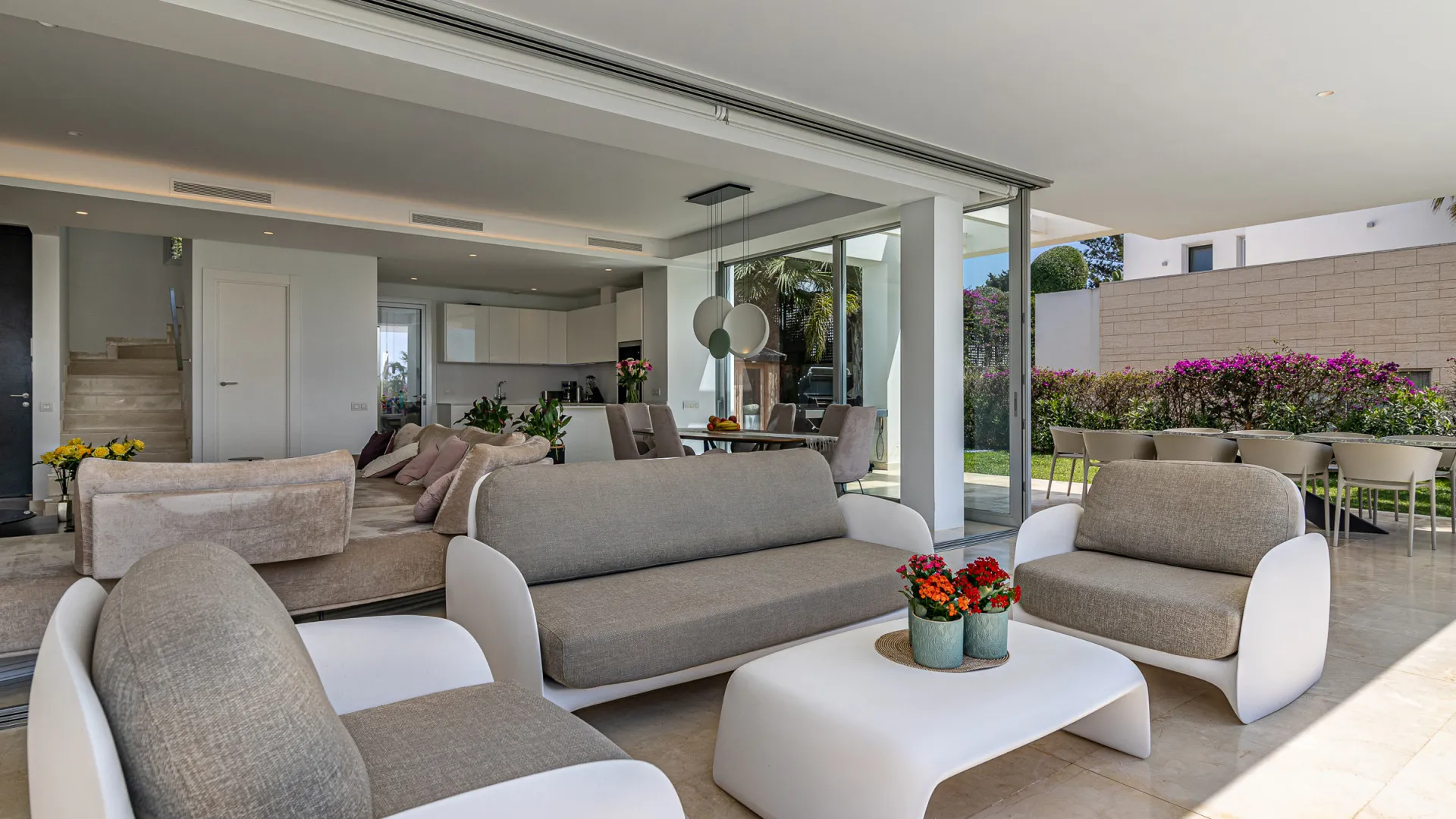 Buy villa in Rio Real