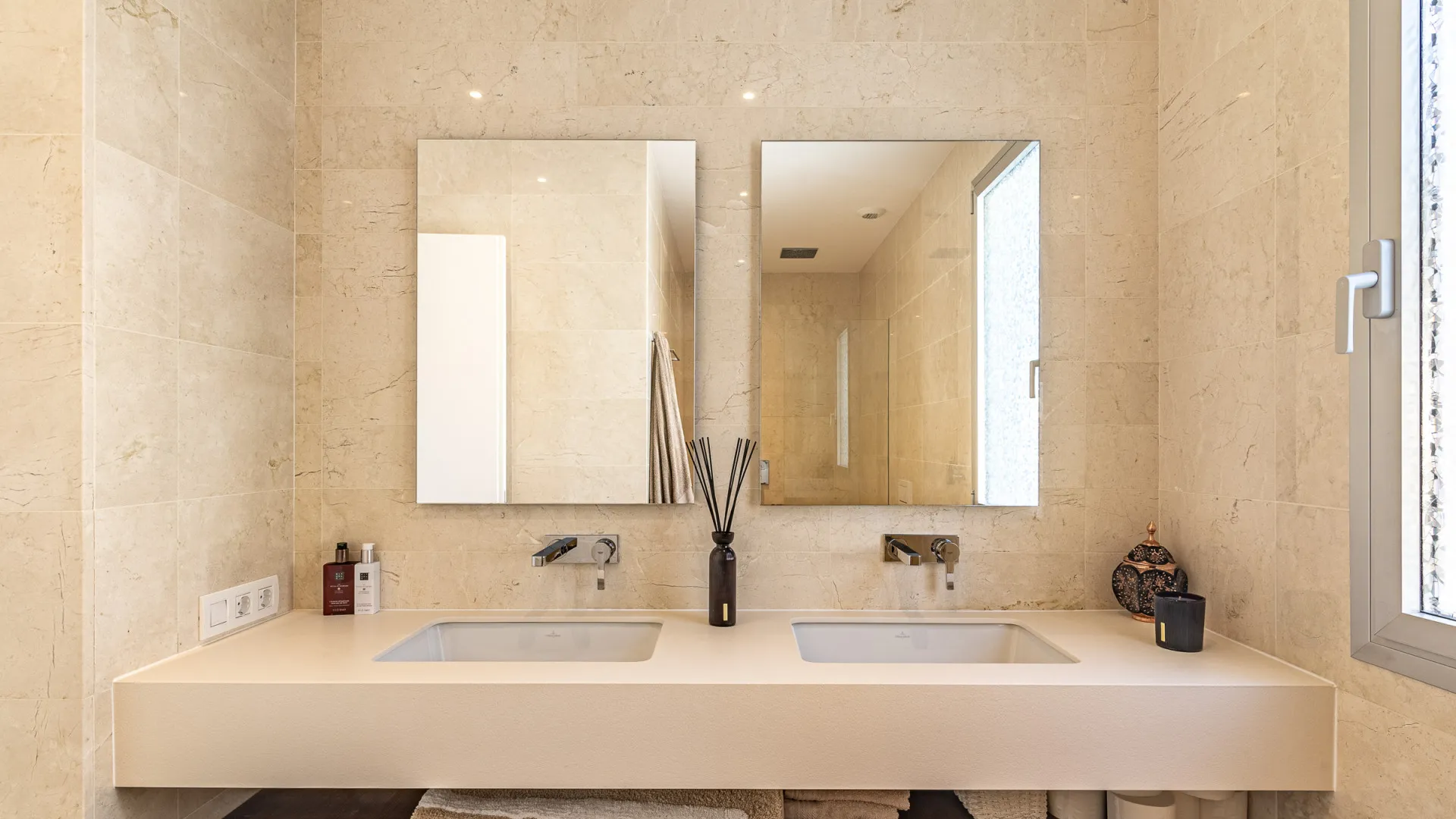 Buy villa in Rio Real