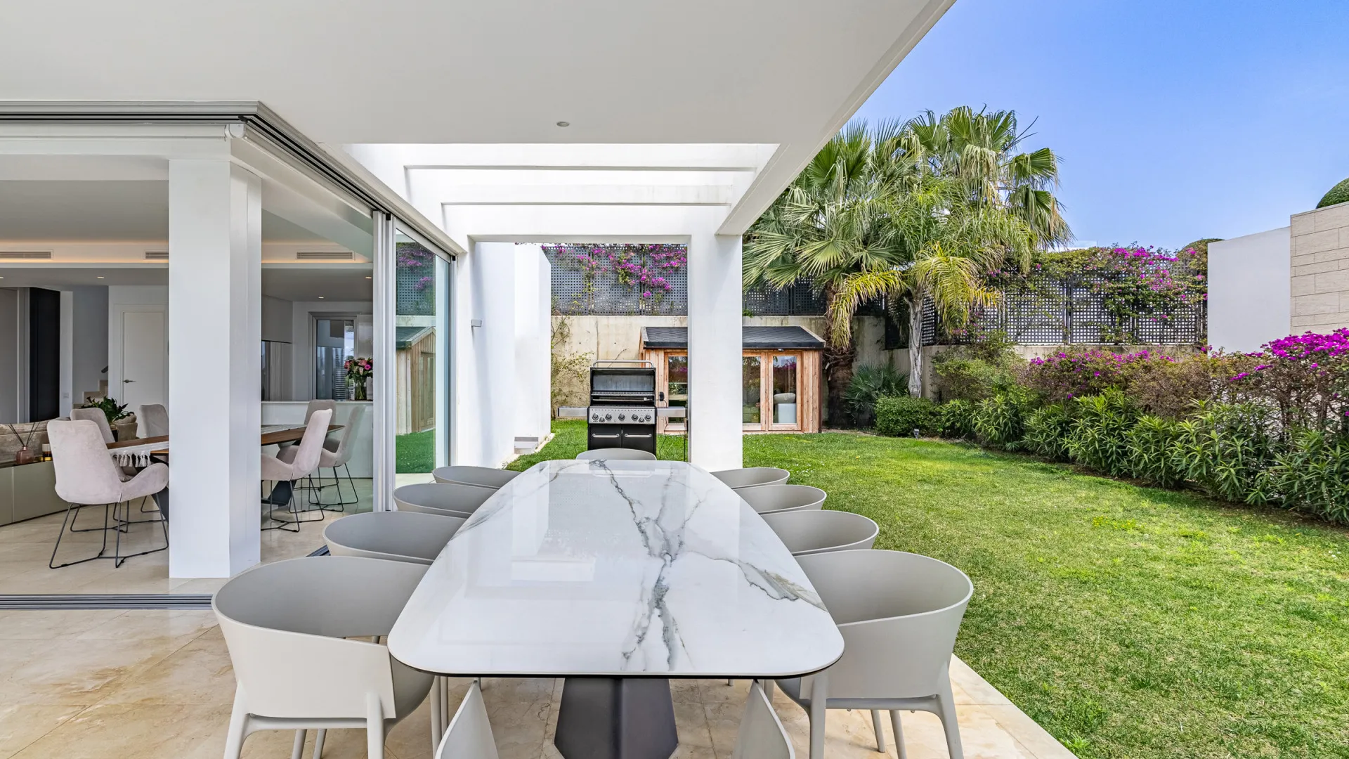 Buy villa in Rio Real