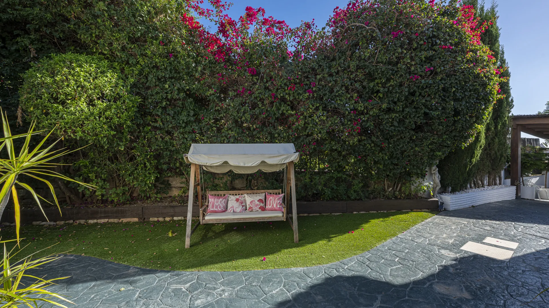 4 bedrooms villa for sale in Carretera de Istan