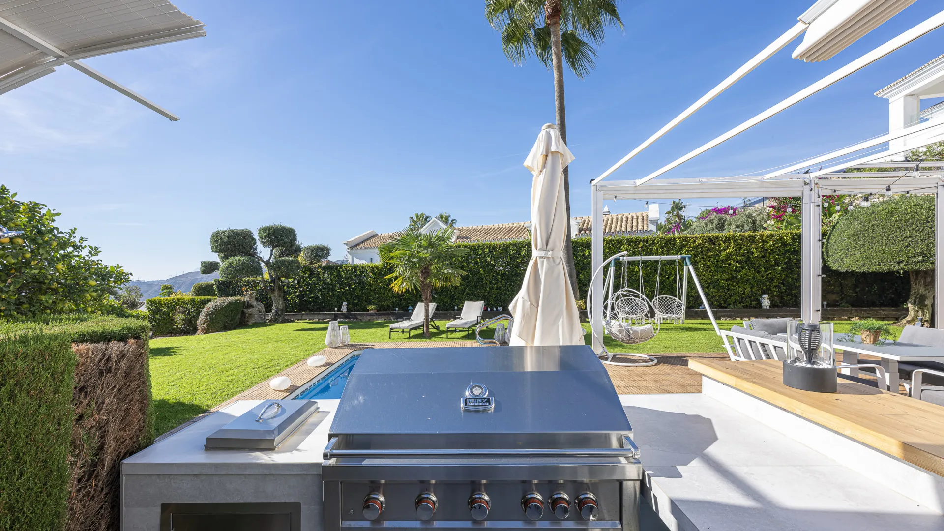 4 bedrooms villa for sale in Carretera de Istan