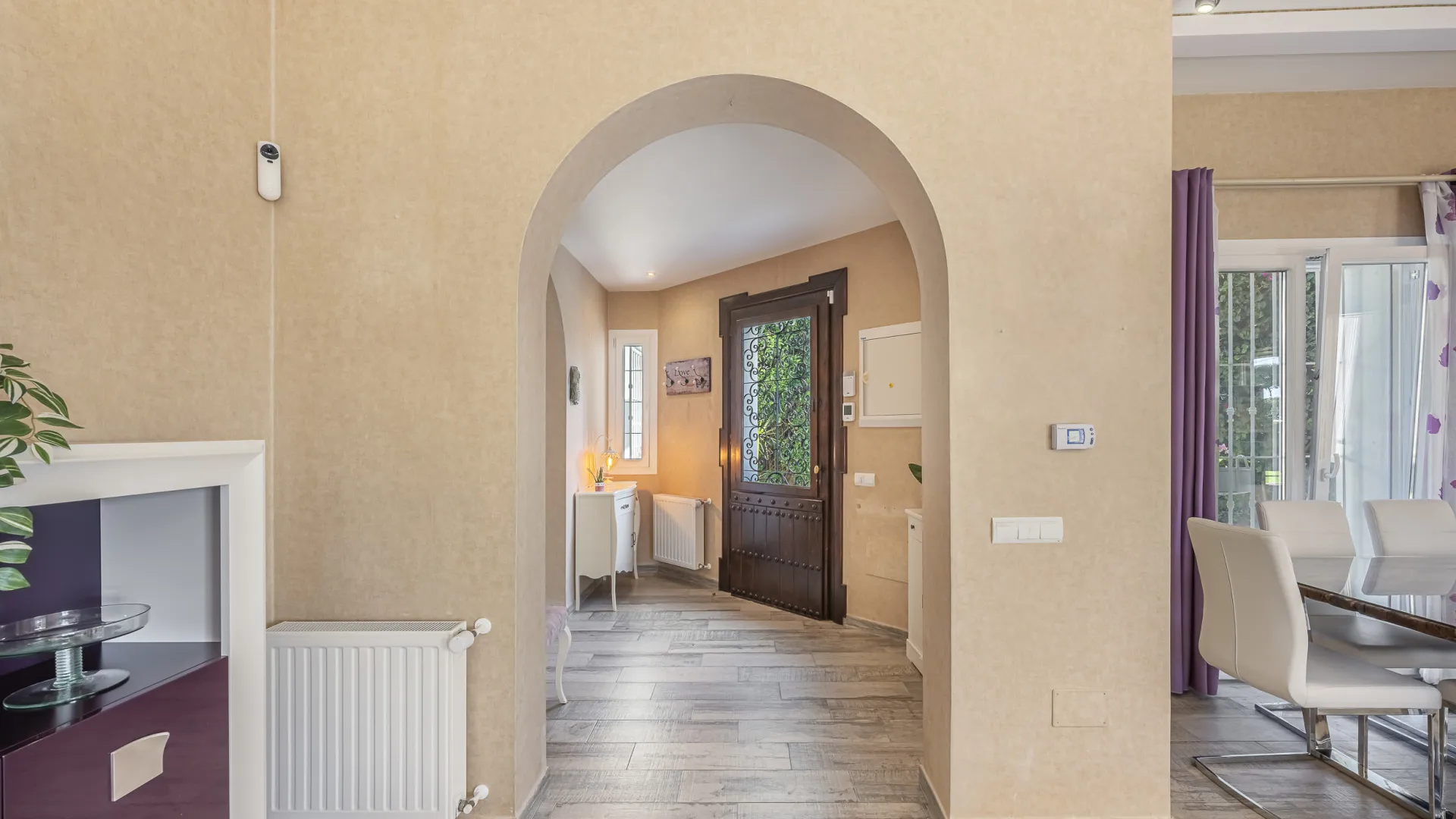 4 bedrooms villa for sale in Carretera de Istan