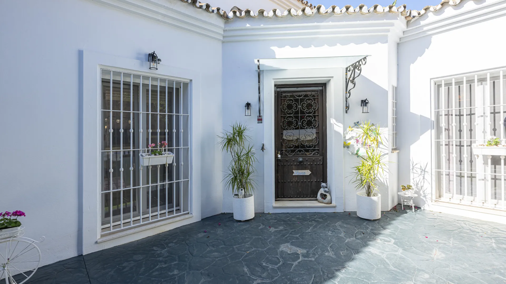 4 bedrooms villa for sale in Carretera de Istan