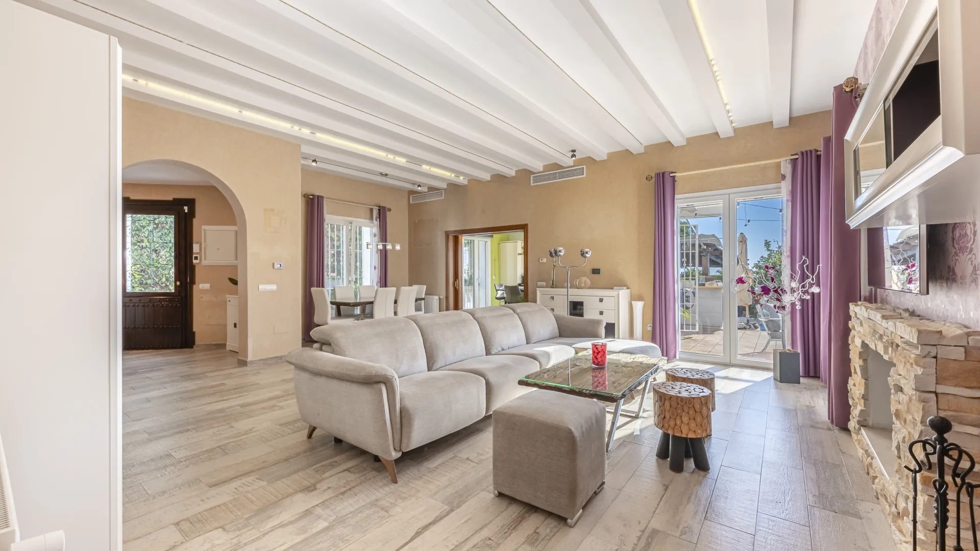 4 bedrooms villa for sale in Carretera de Istan