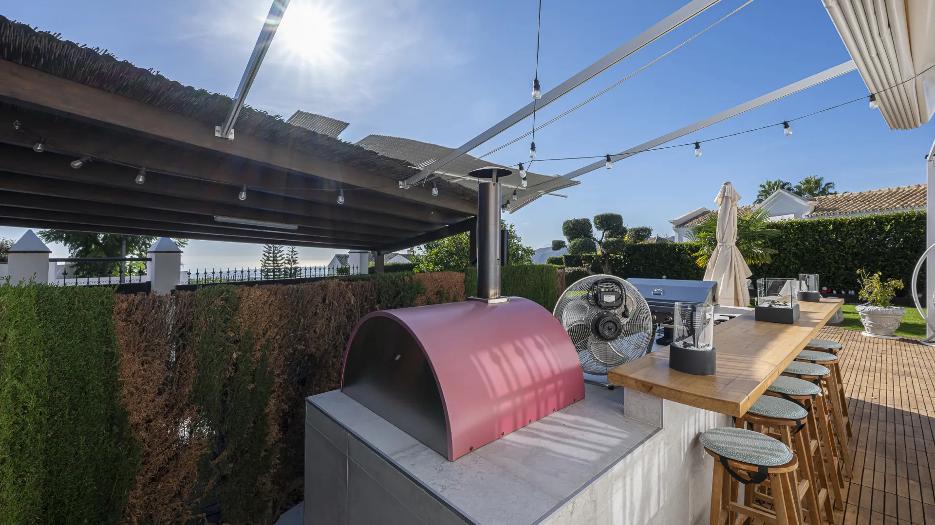 4 bedrooms villa for sale in Carretera de Istan