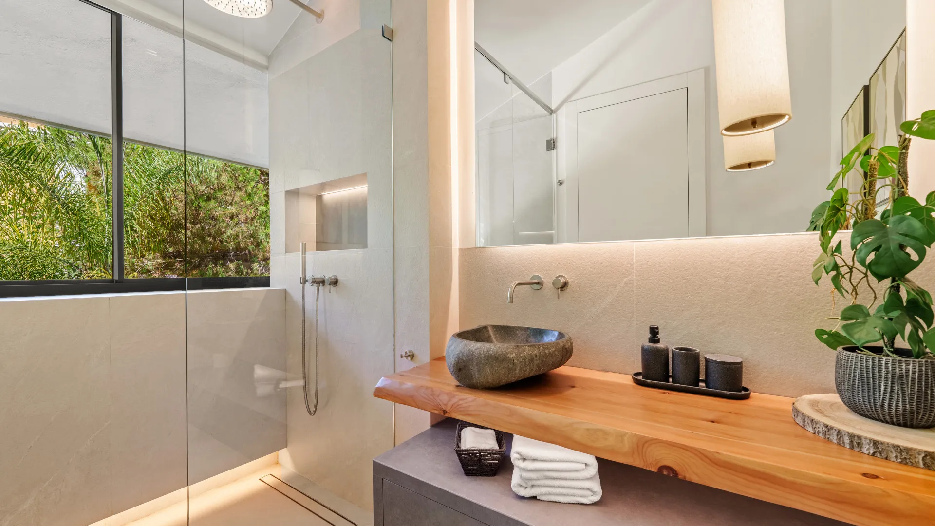 Villa en venta en Las Chapas de 5 dormitorios