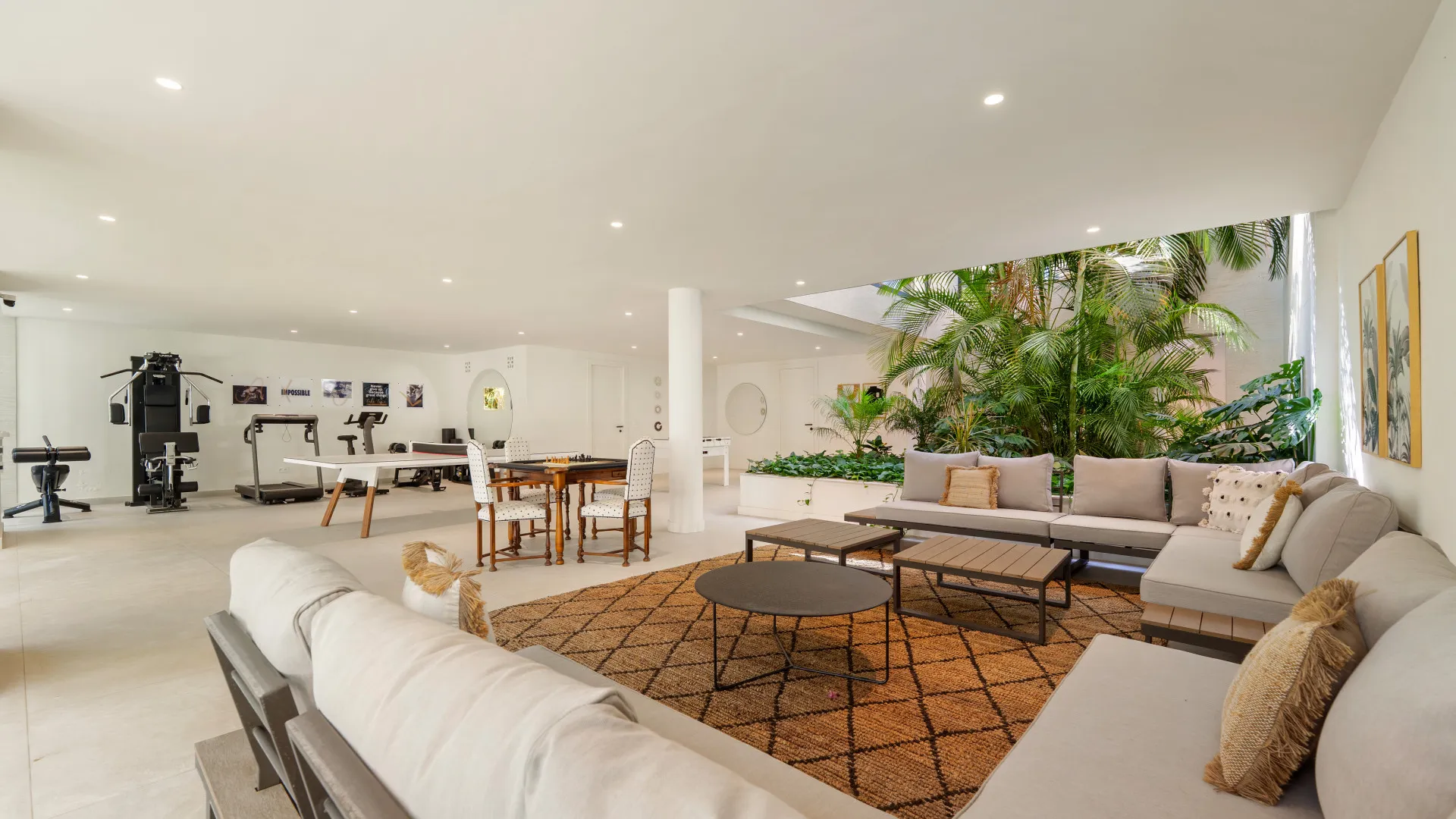 Villa en venta en Las Chapas de 5 dormitorios