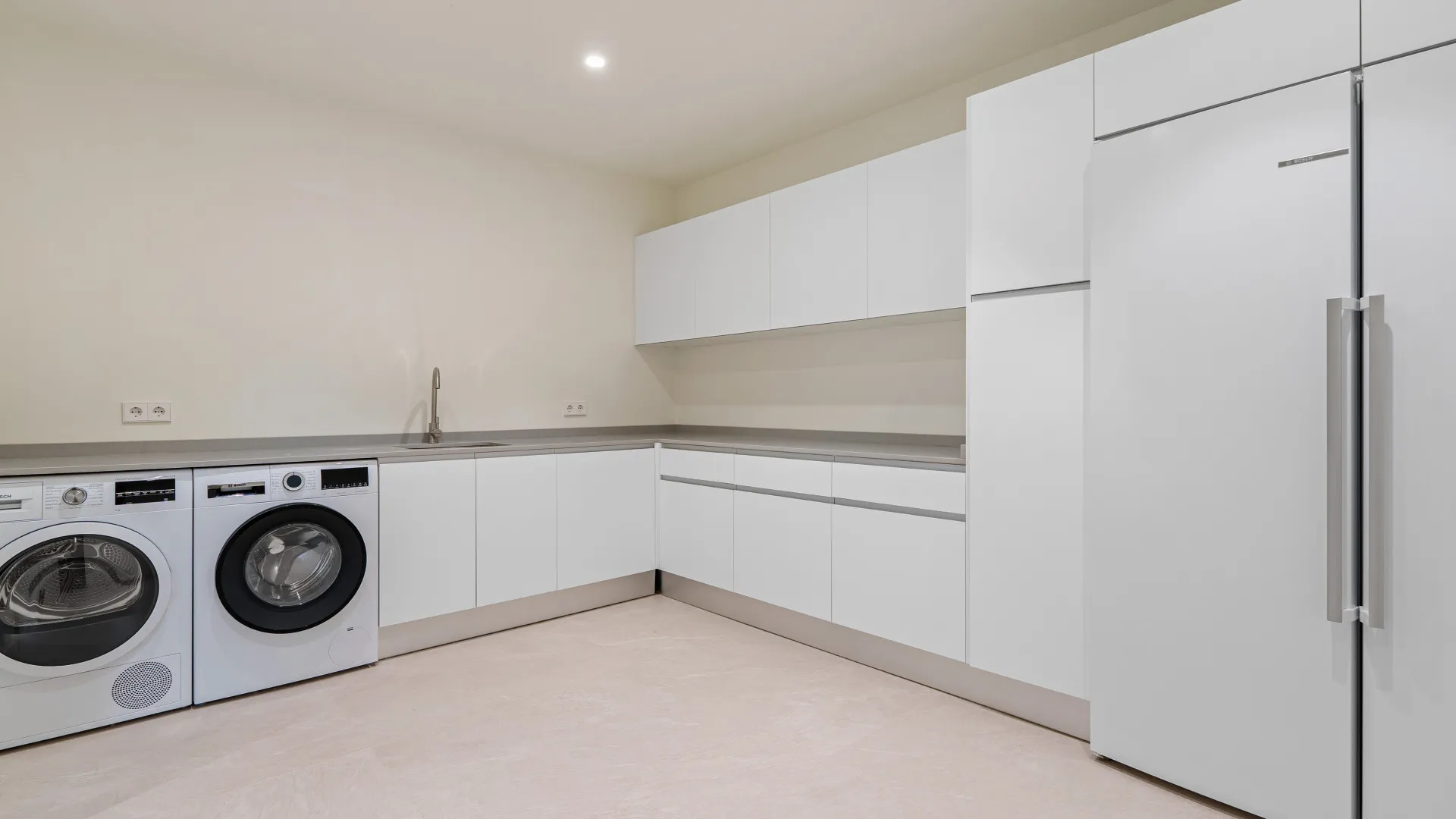 Villa en venta en Las Chapas de 5 dormitorios