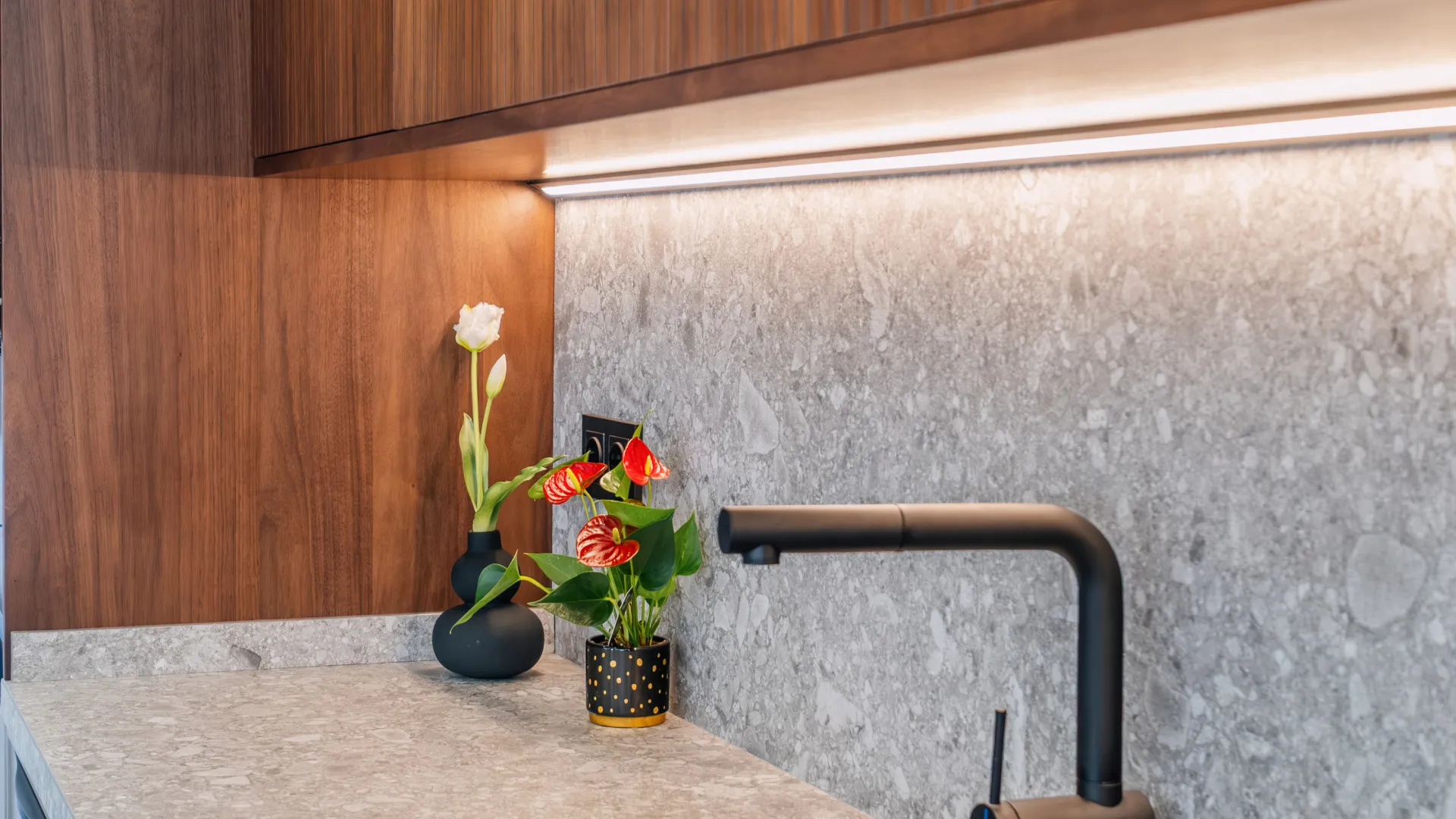 Atico duplex con 5 dormitorios en venta en Las Lolas