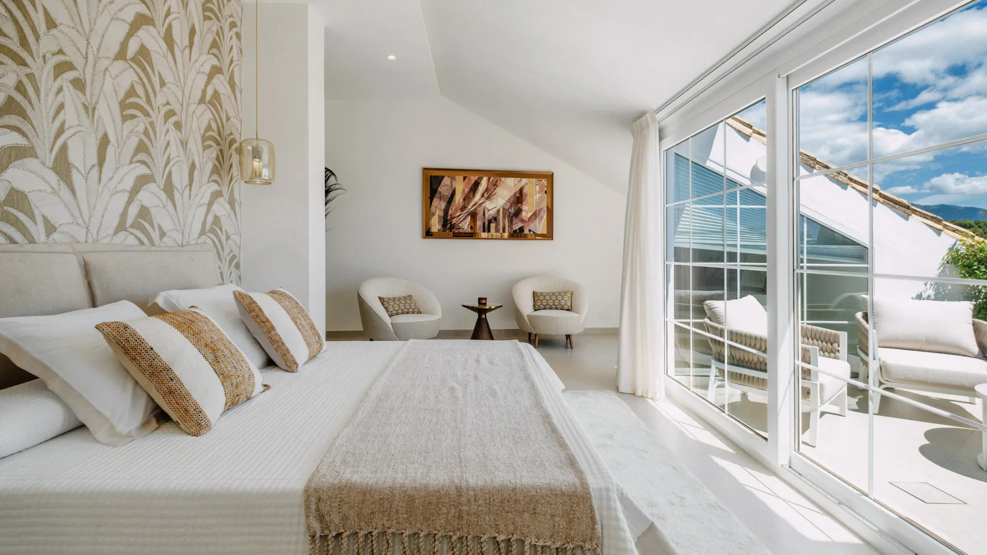 Atico duplex con 5 dormitorios en venta en Las Lolas