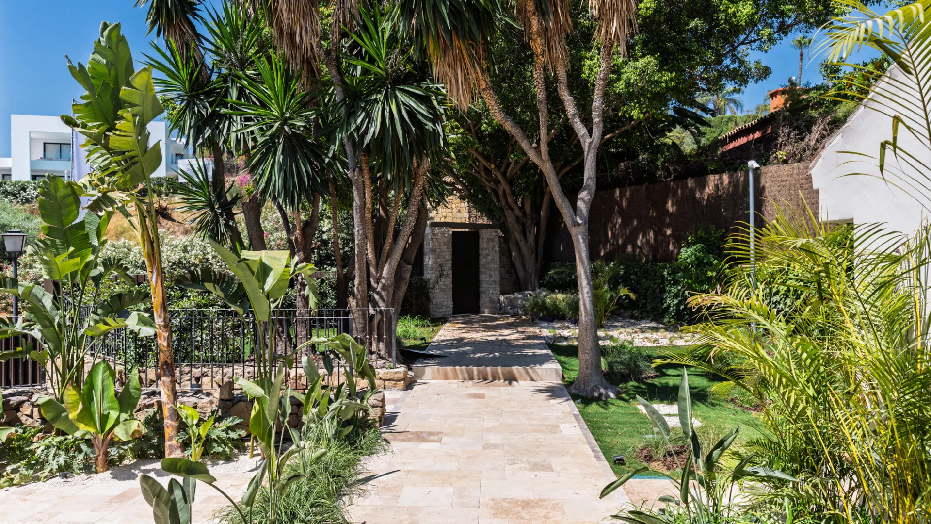 Villa en venta con 5 dormitorios en Haza del Conde