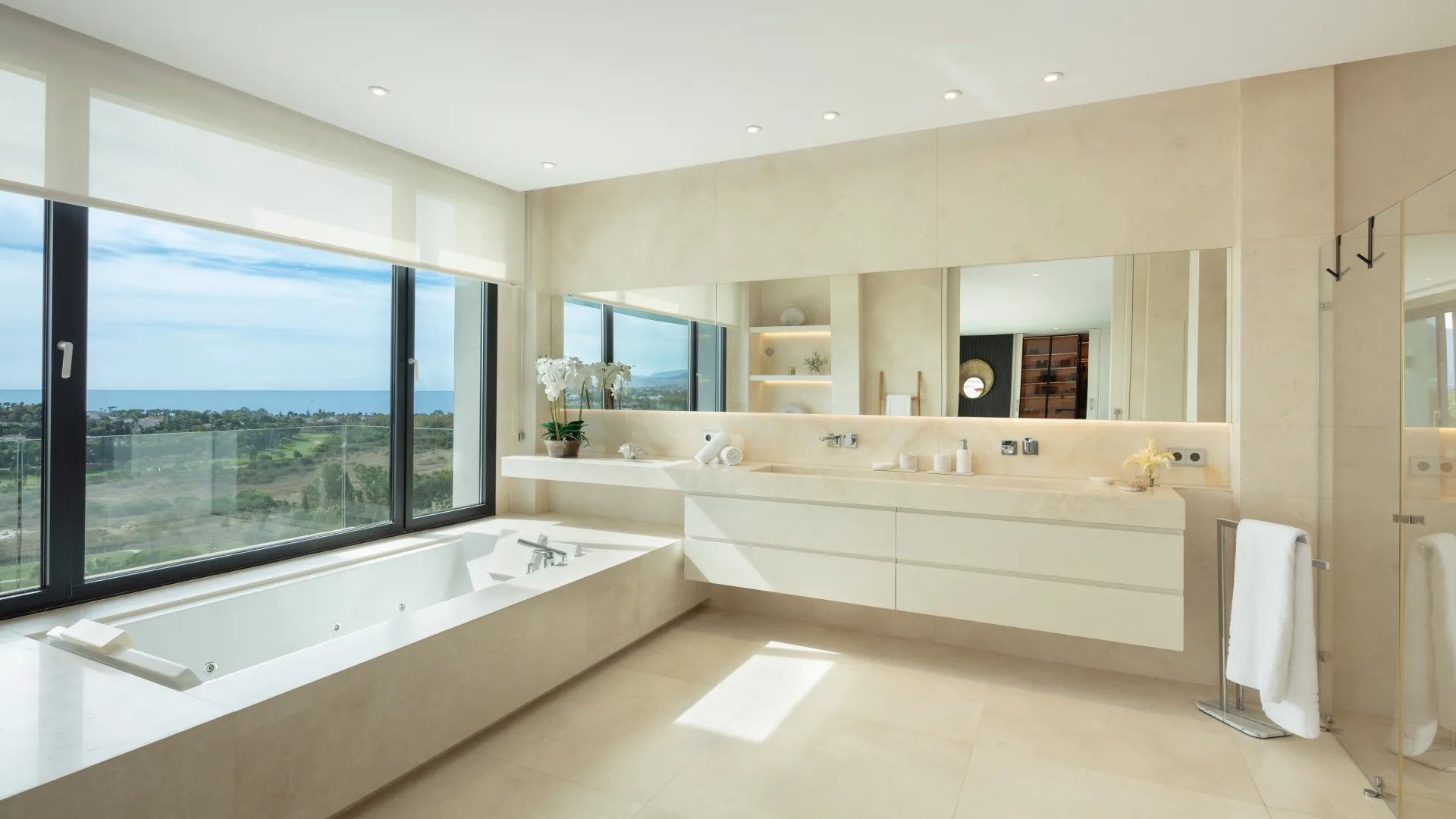 For sale villa with 7 bedrooms in El Paraiso