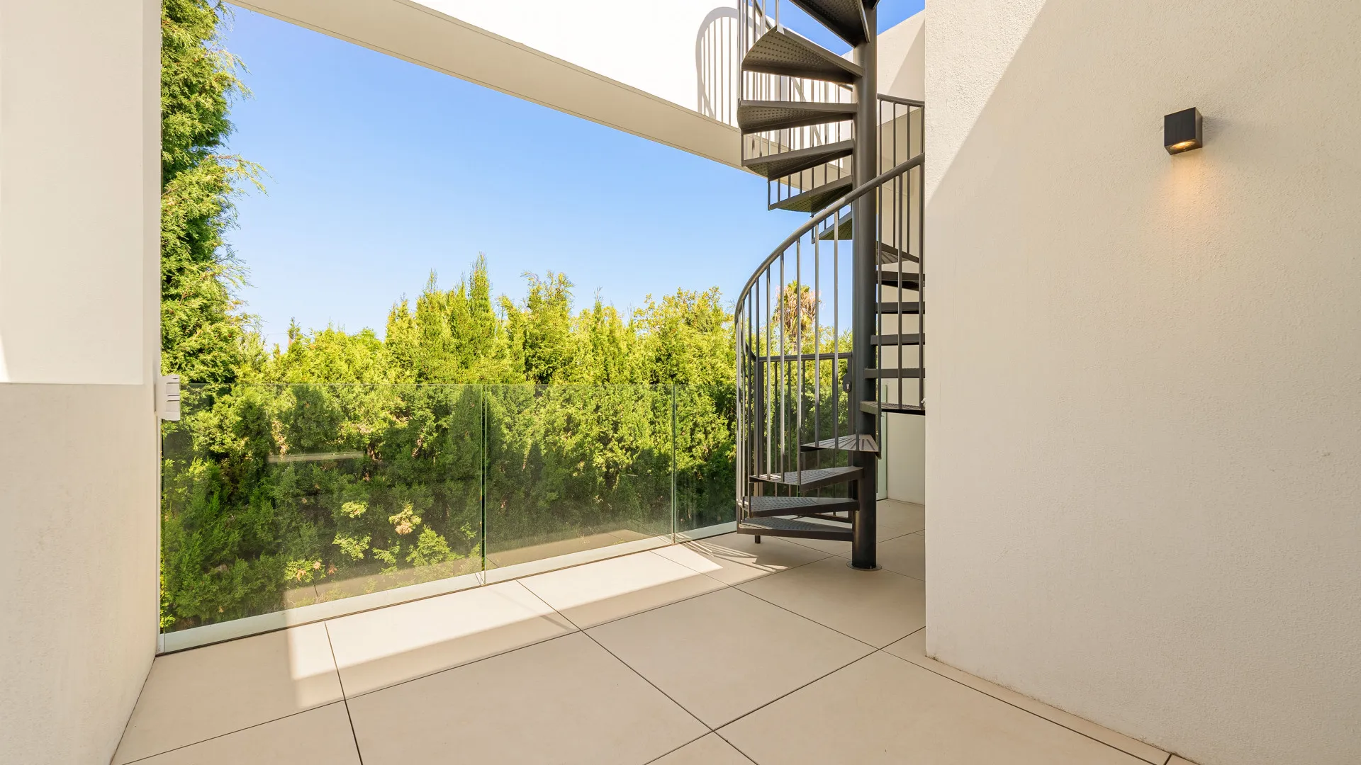 Villa for sale in Guadalmina Alta