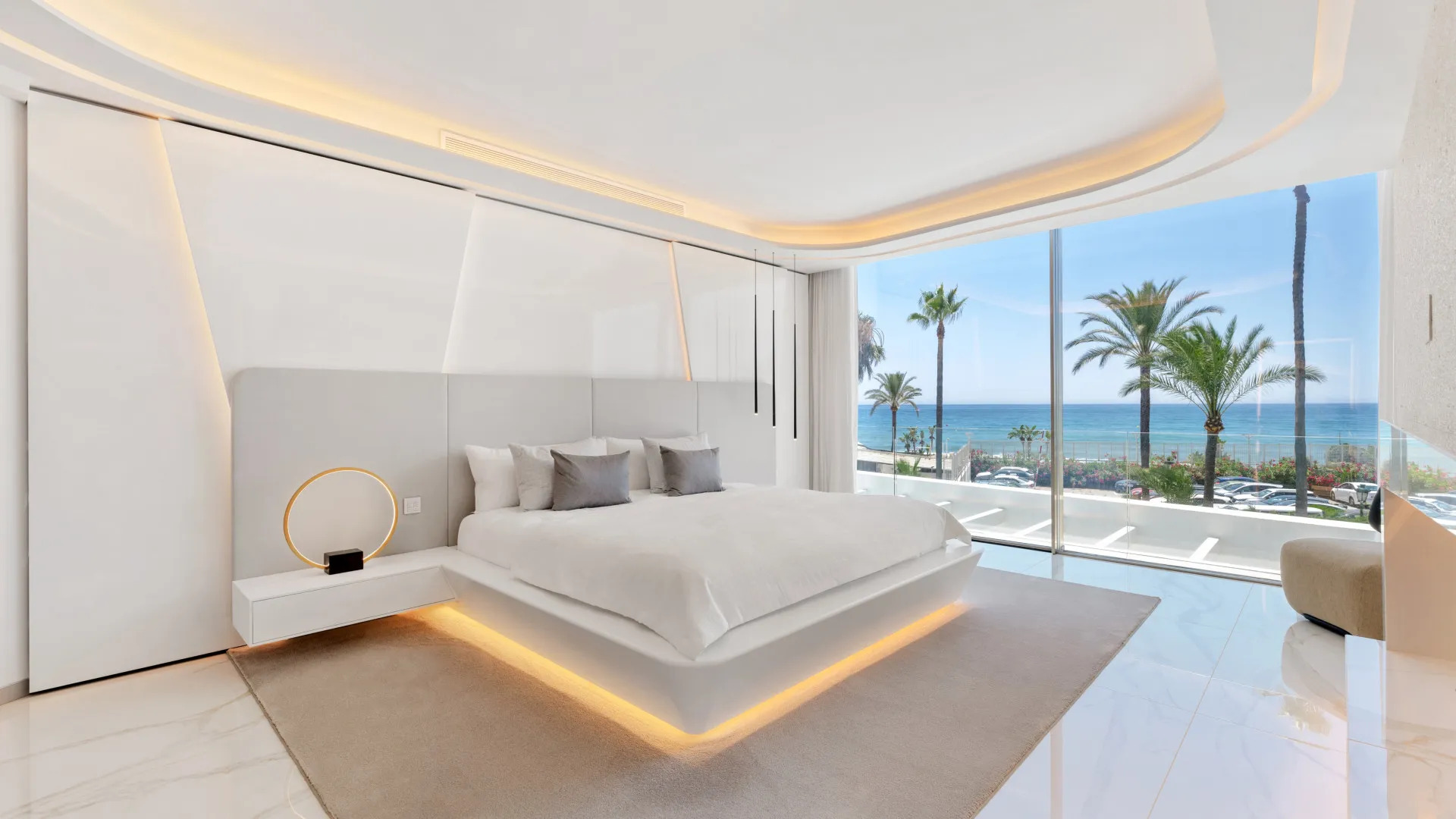 6 bedrooms villa in Los Monteros Playa for sale