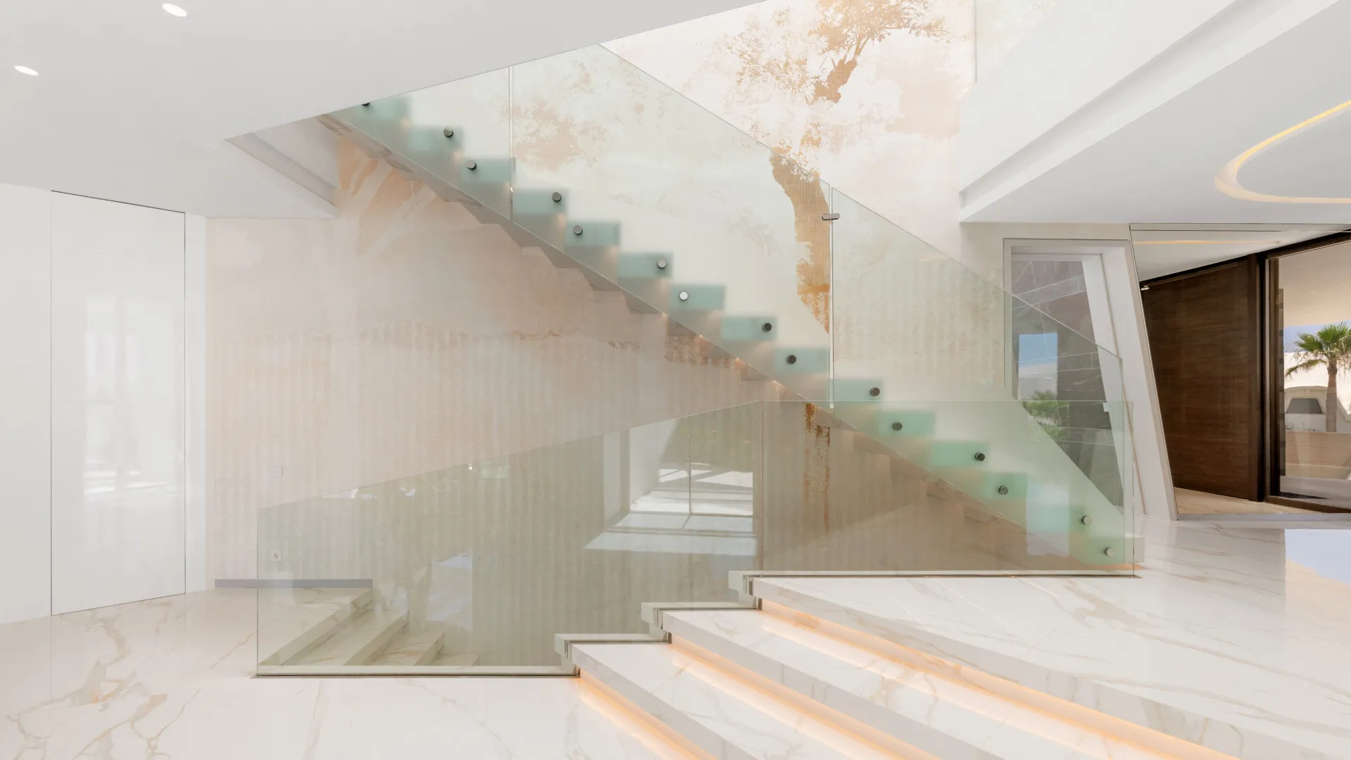 6 bedrooms villa in Los Monteros Playa for sale