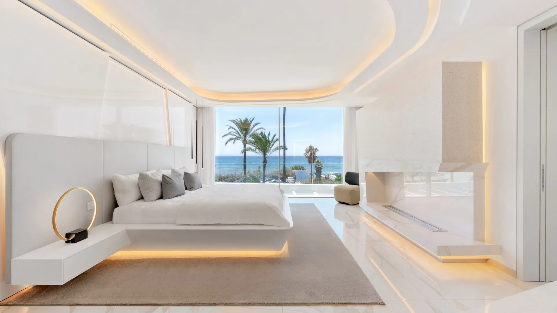 6 bedrooms villa in Los Monteros Playa for sale