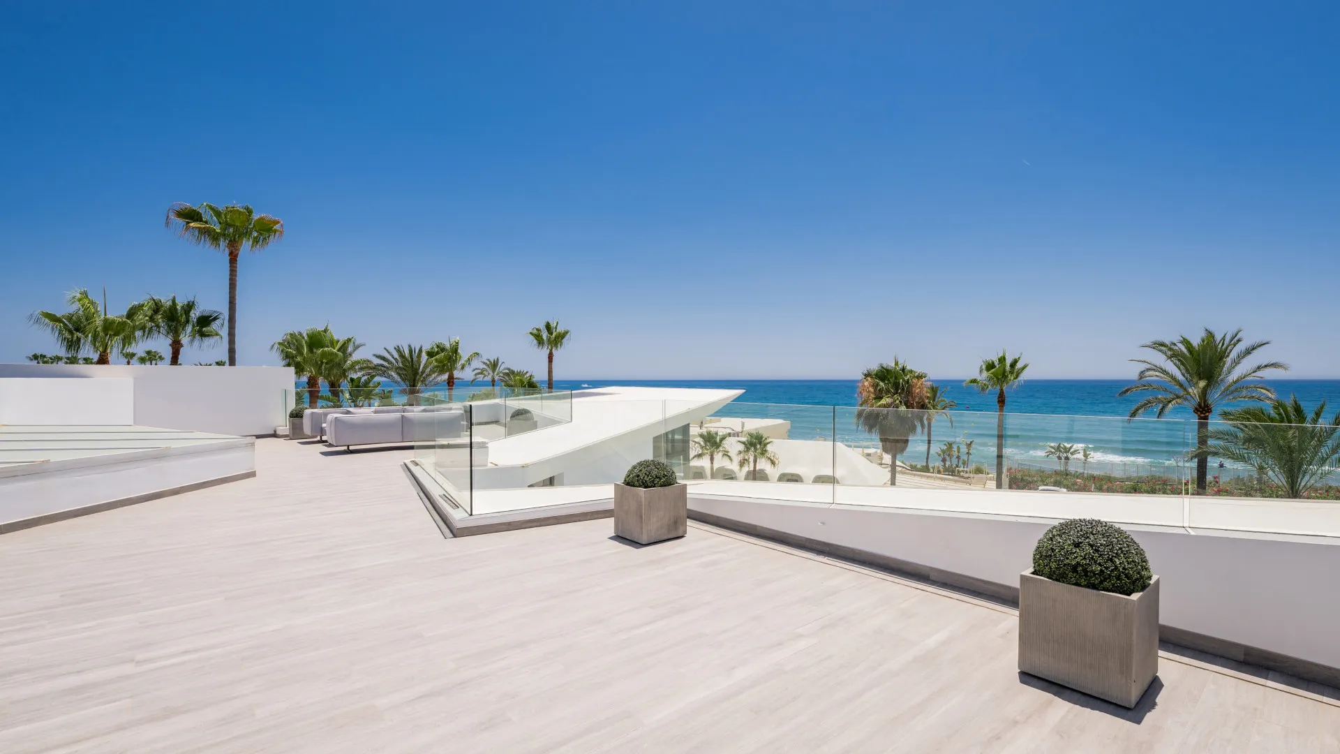 6 bedrooms villa in Los Monteros Playa for sale