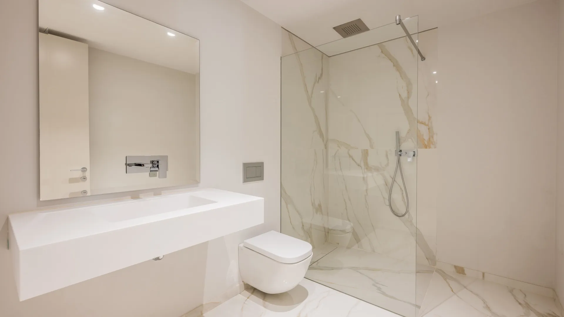 6 bedrooms villa in Los Monteros Playa for sale