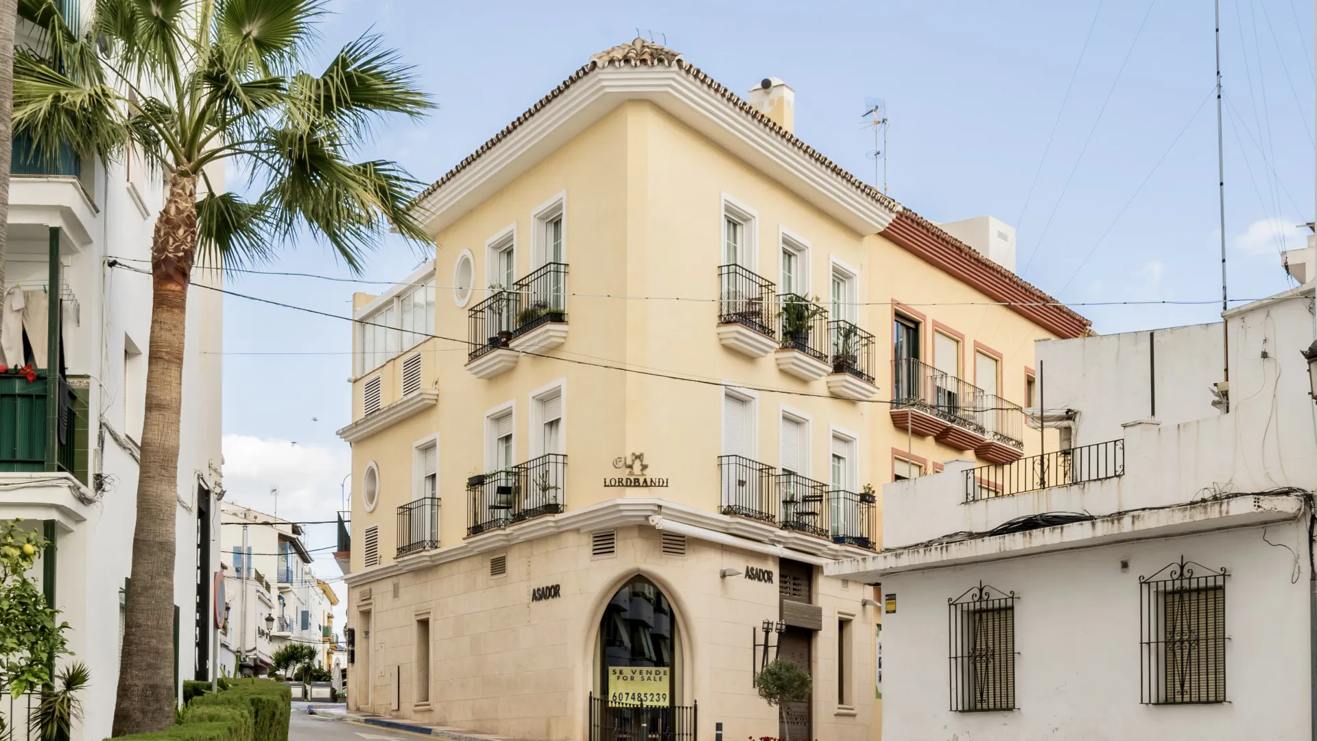 For sale 1 bedroom duplex penthouse in S. Pedro Centro