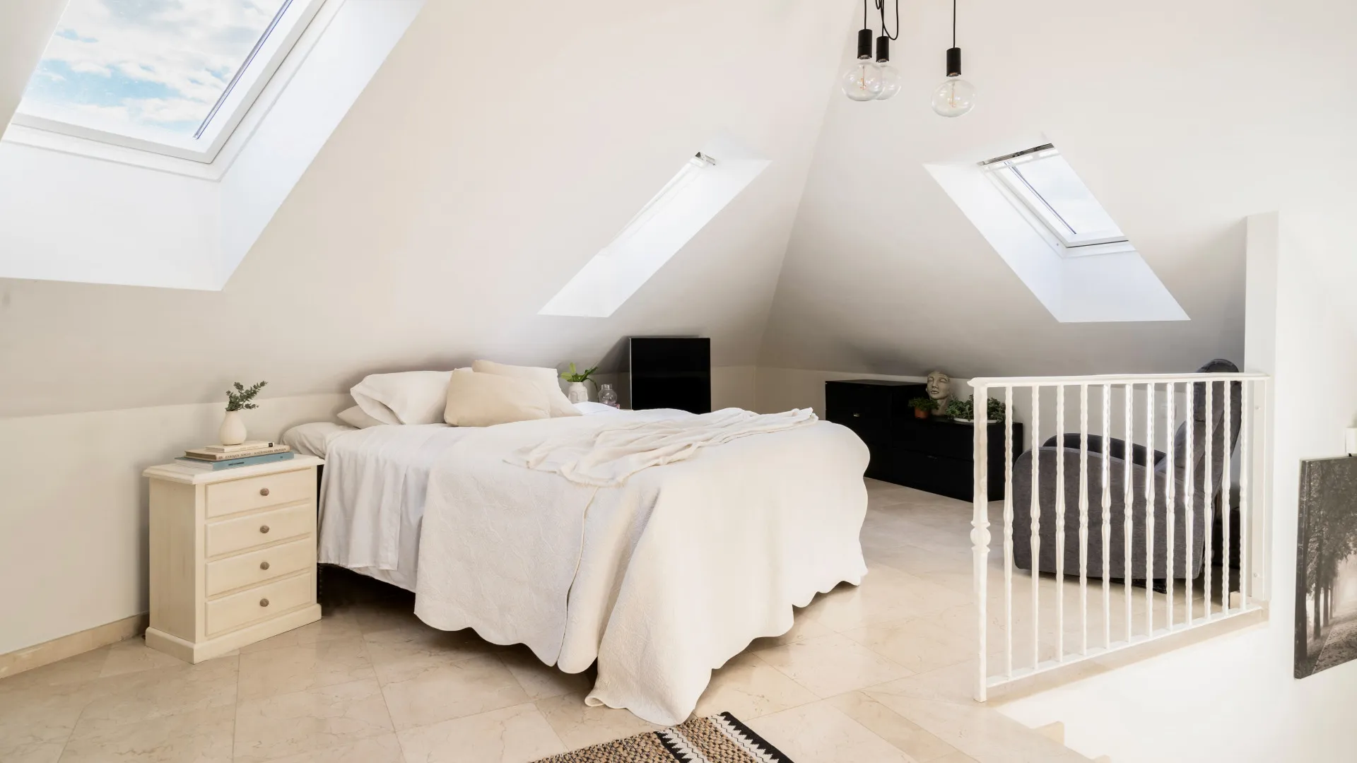 For sale 1 bedroom duplex penthouse in S. Pedro Centro