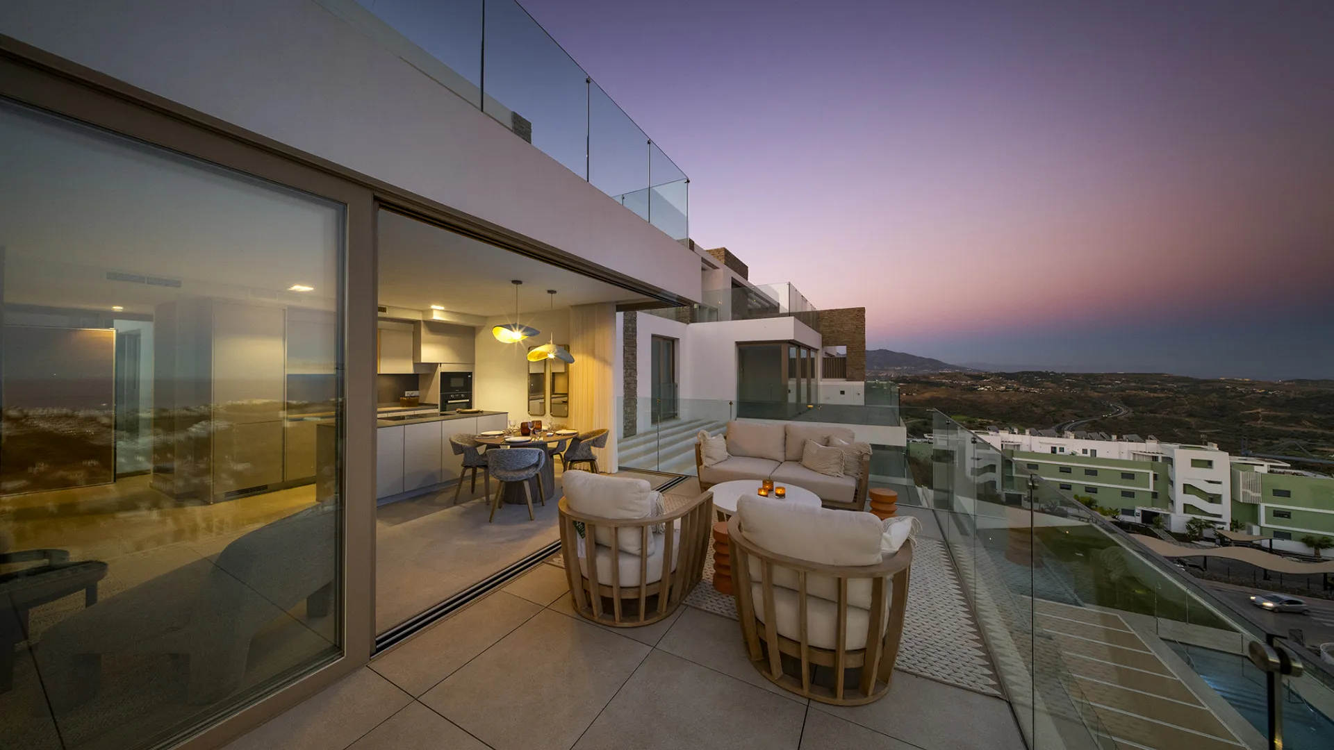 Se vende atico duplex con 2 dormitorios en Mijas Costa